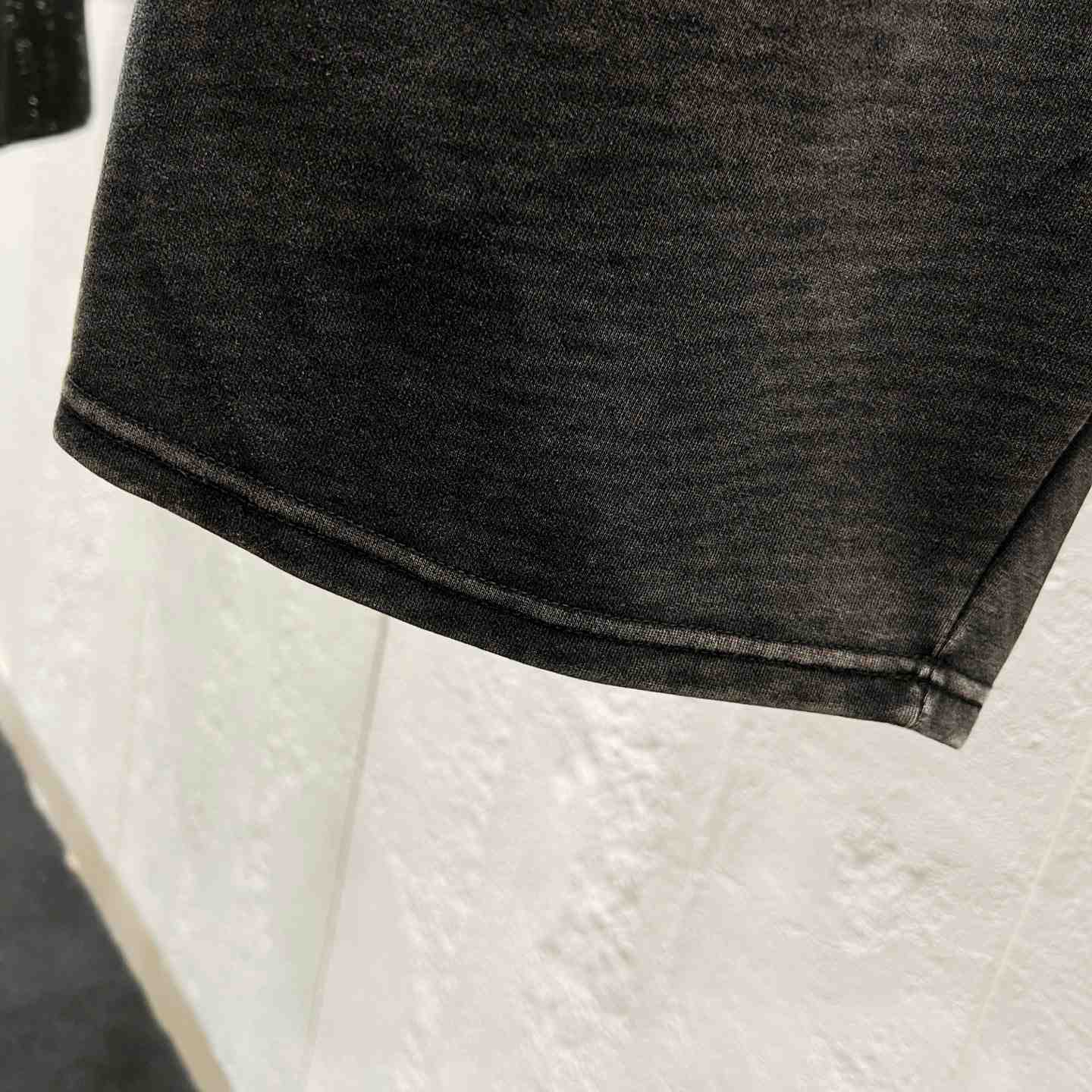 Louis Vuitton Shorts    - DopestKickz