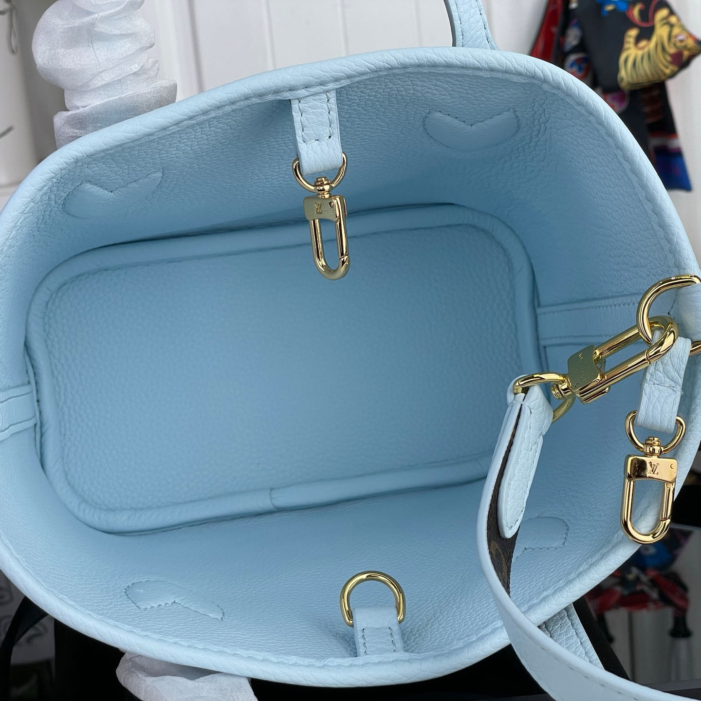 Louis Vuitton Neverfull Bandoulière Inside Out BB M28336 - DopestKickz