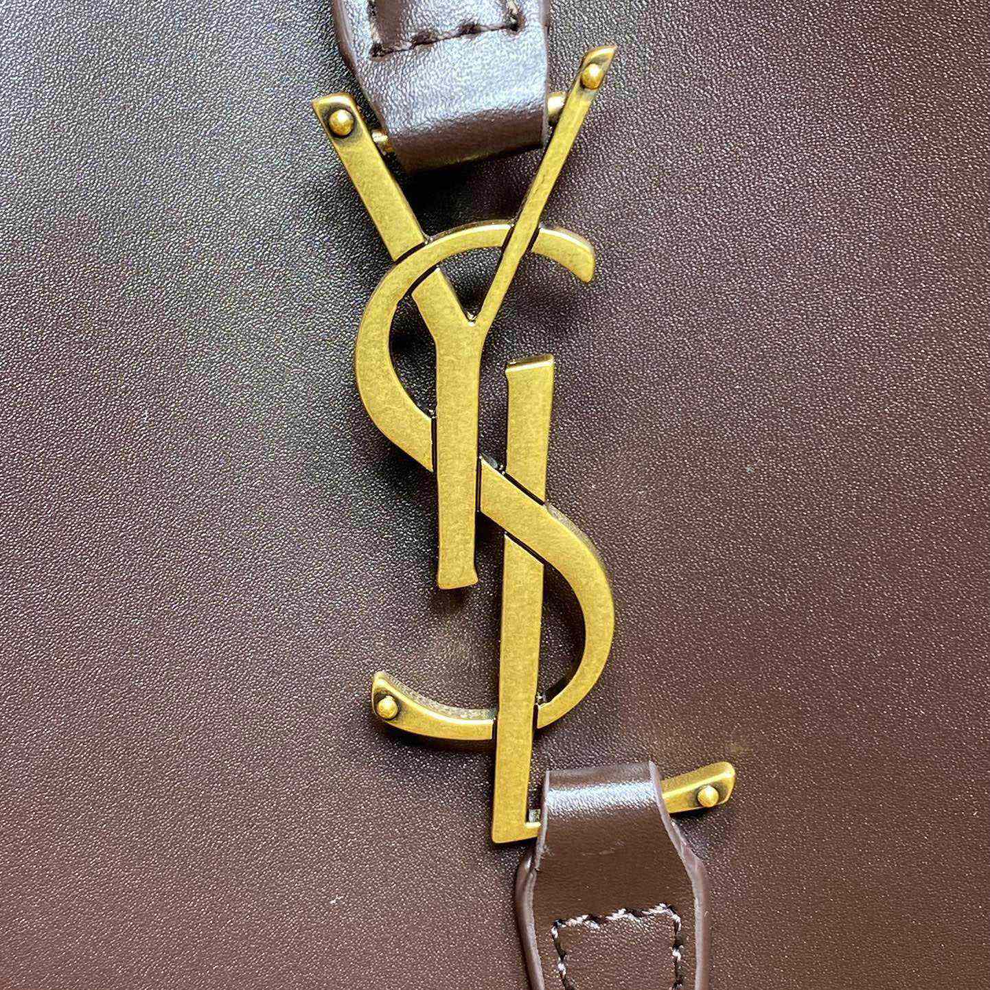 Saint Laurent Le 37 In Shiny Leather - DopestKickz