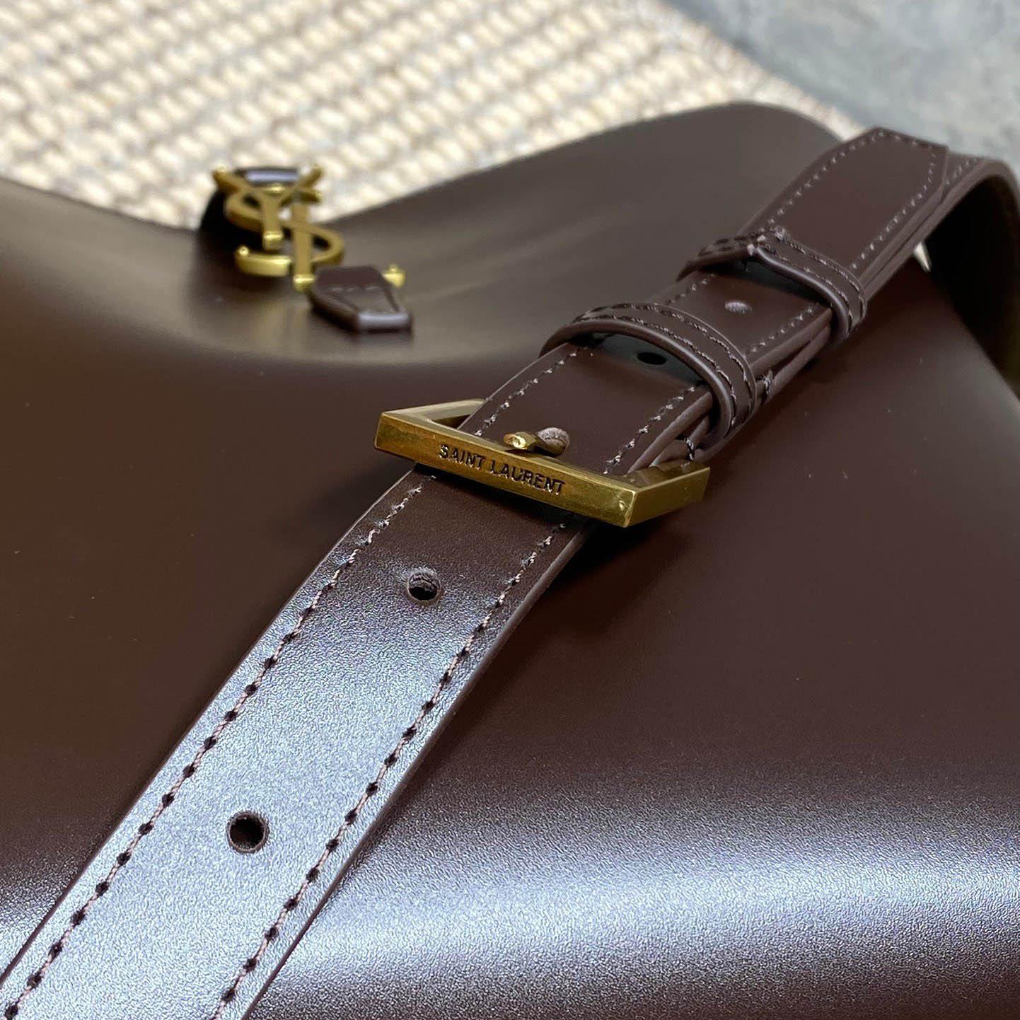 Saint Laurent Le 37 In Shiny Leather - DopestKickz