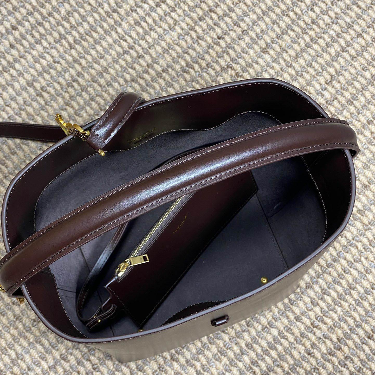 Saint Laurent Le 37 In Shiny Leather - DopestKickz