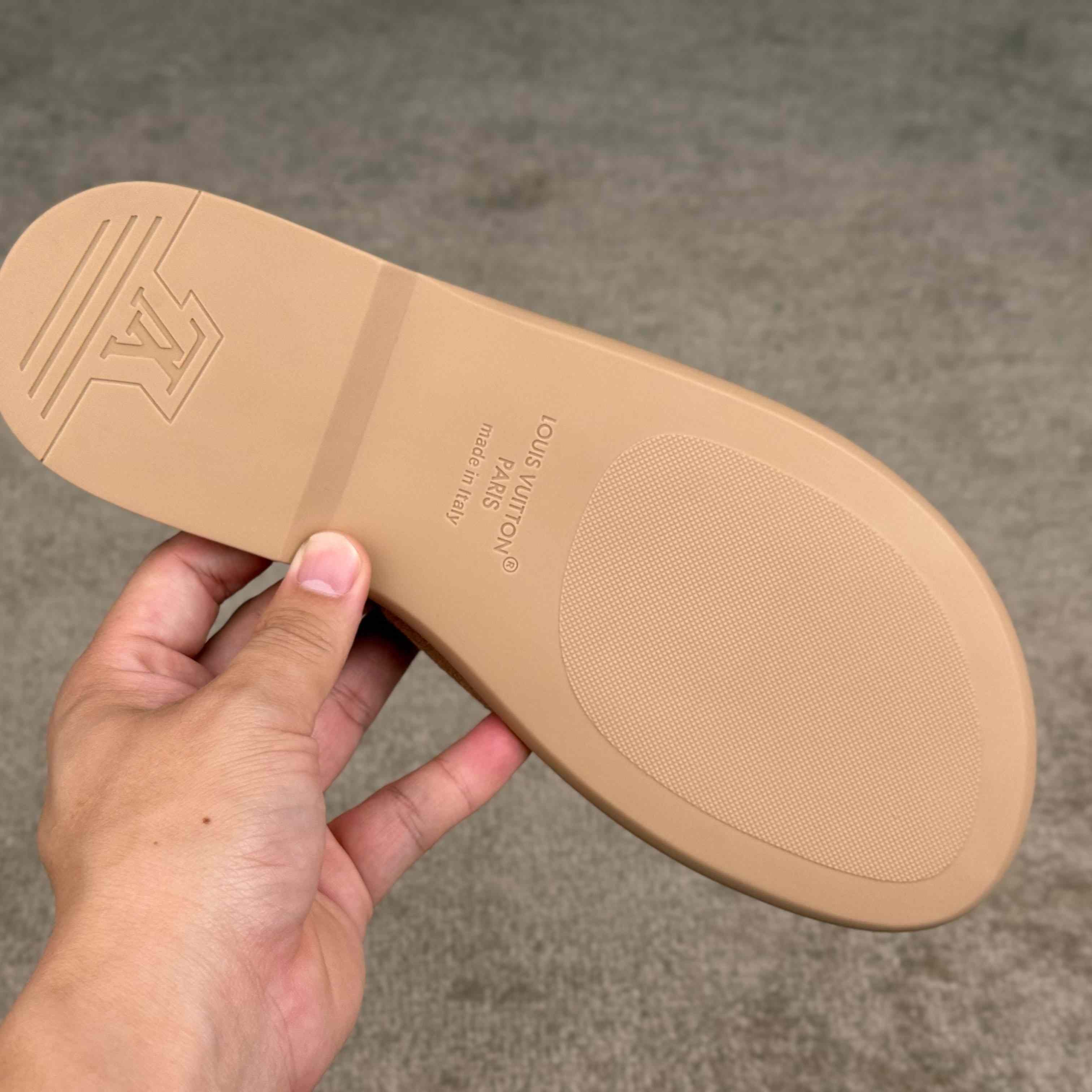 Louis Vuitton LV Portofino Mule   1AIZSS - DopestKickz