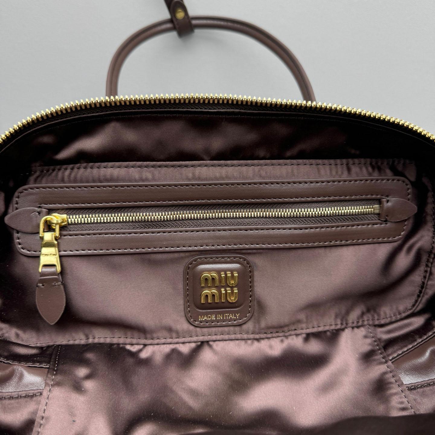 Miu Miu Beau Leather Bag - DopestKickz