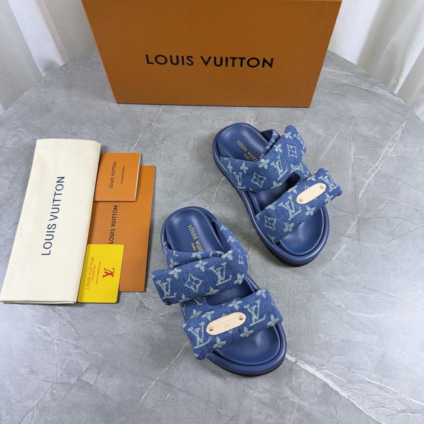 Louis Vuitton Pool Pillow Comfort Mule 1AJN80 - DopestKickz
