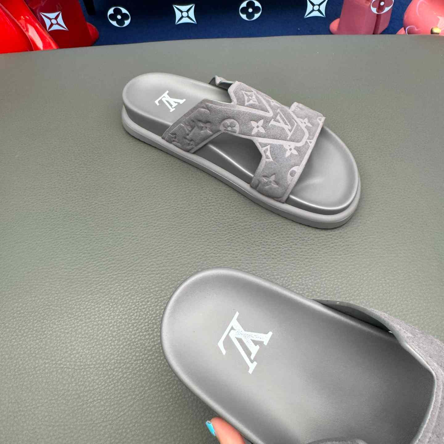 Louis Vuitton LV Oasis Mule    - DopestKickz