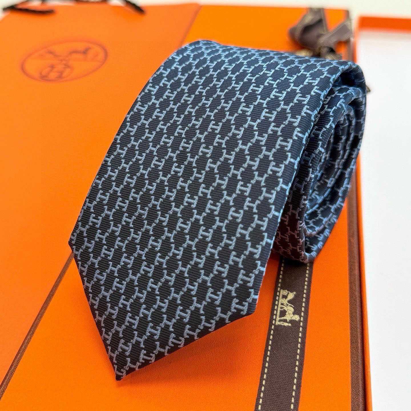 Hermes Dancing H Tie - DopestKickz