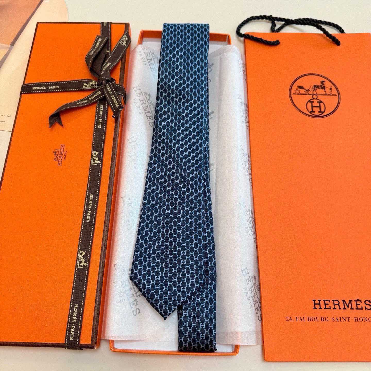 Hermes Dancing H Tie - DopestKickz