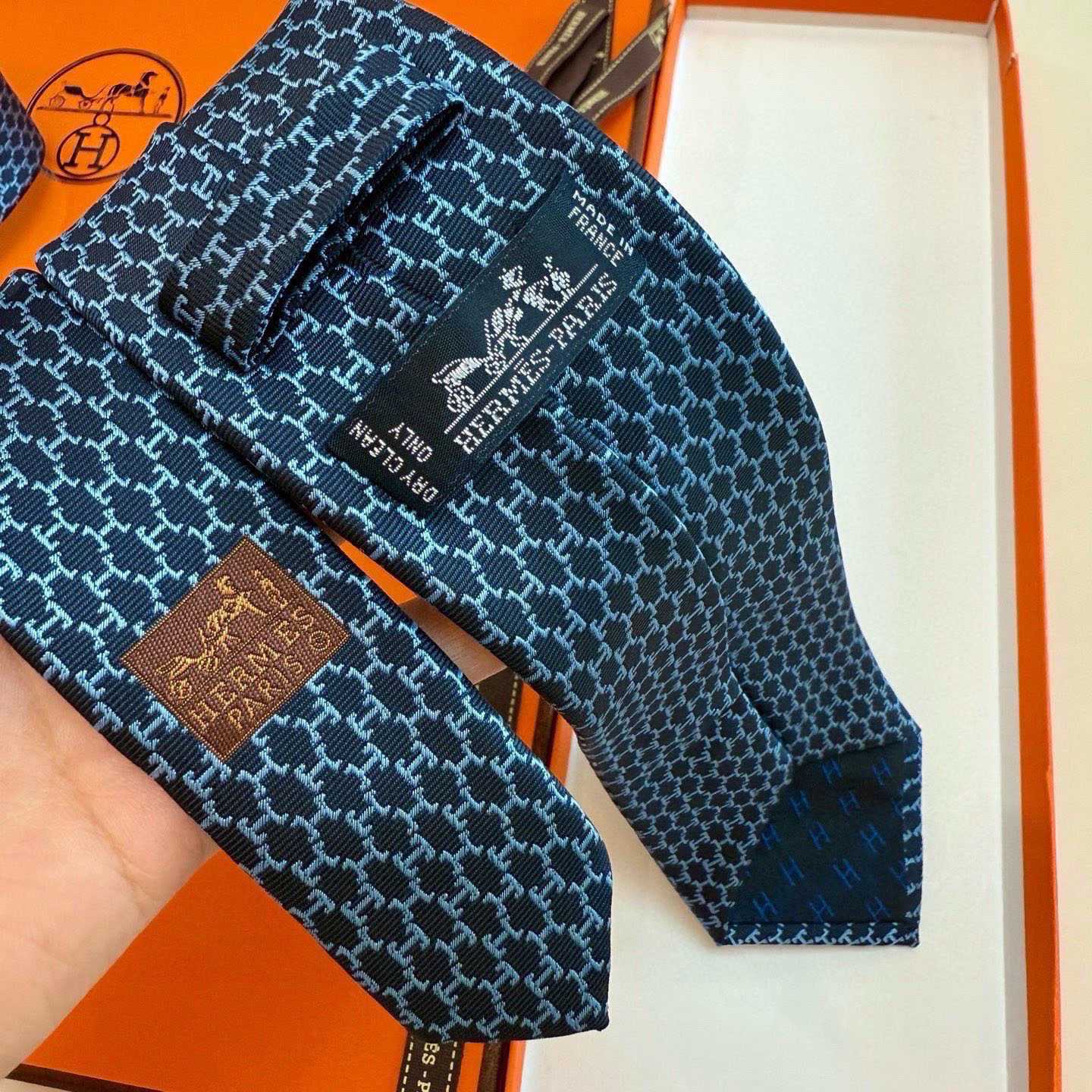 Hermes Dancing H Tie - DopestKickz