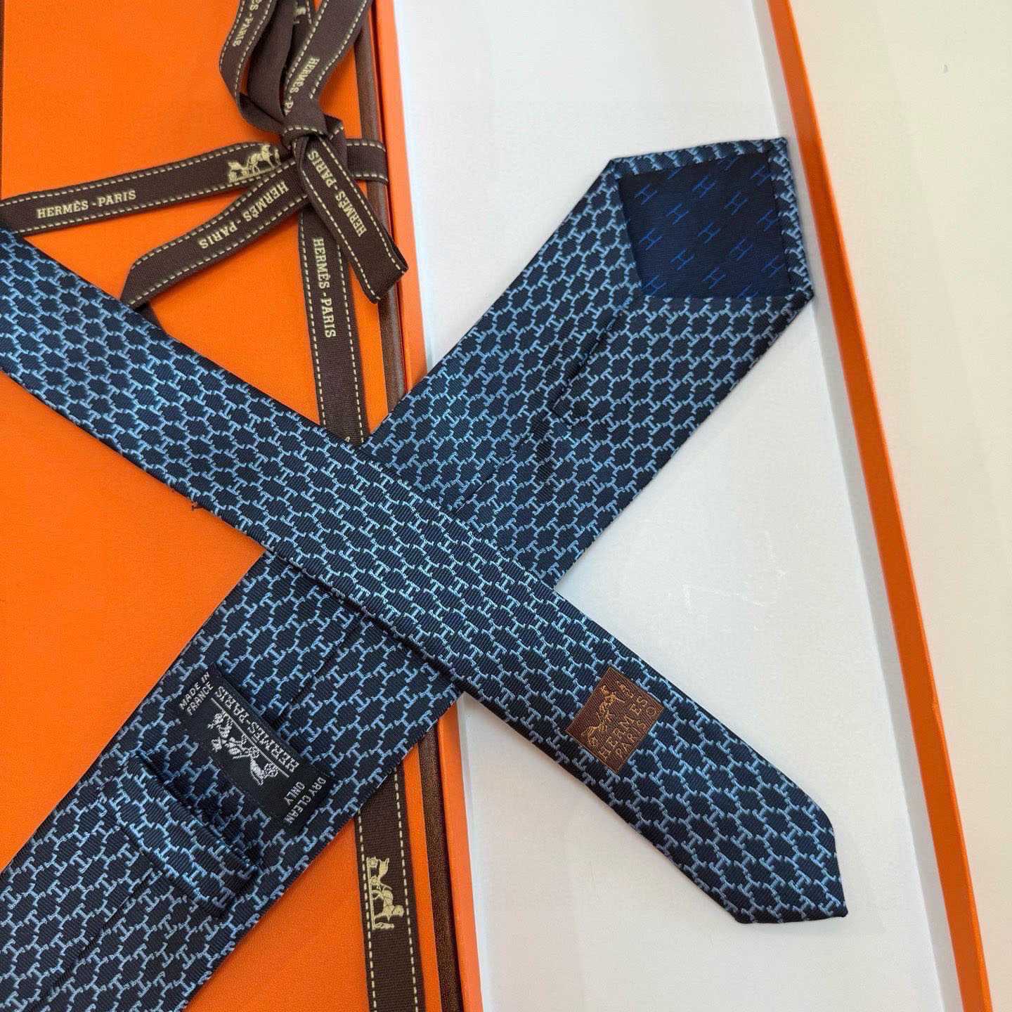 Hermes Dancing H Tie - DopestKickz
