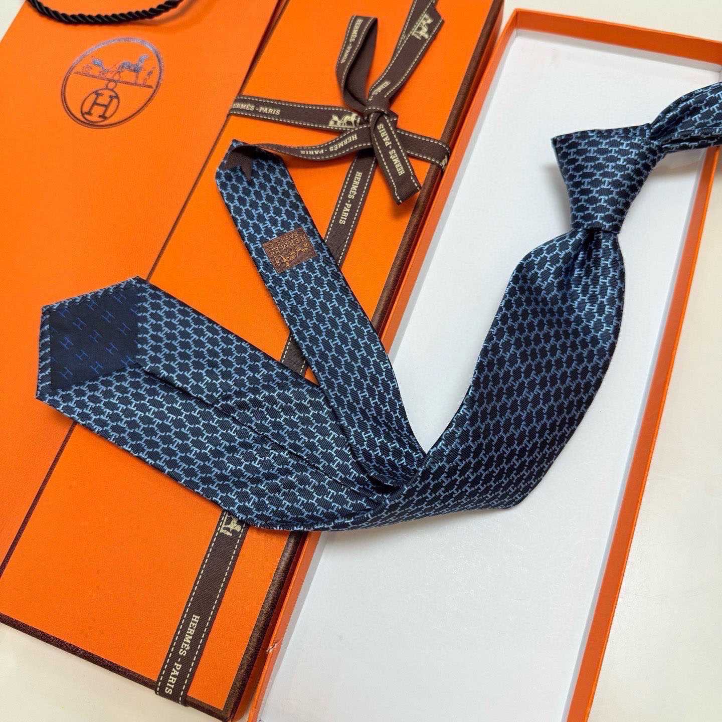 Hermes Dancing H Tie - DopestKickz
