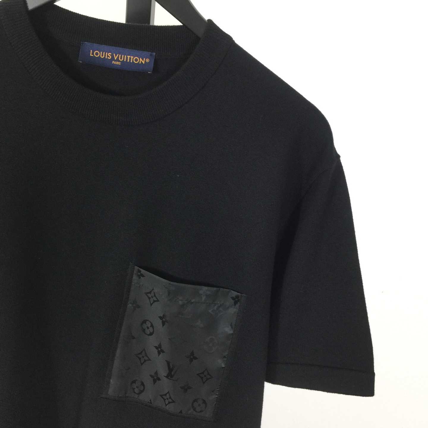 Louis Vuitton T-Shirt With Technical Signature Details   1AJRLX - DopestKickz