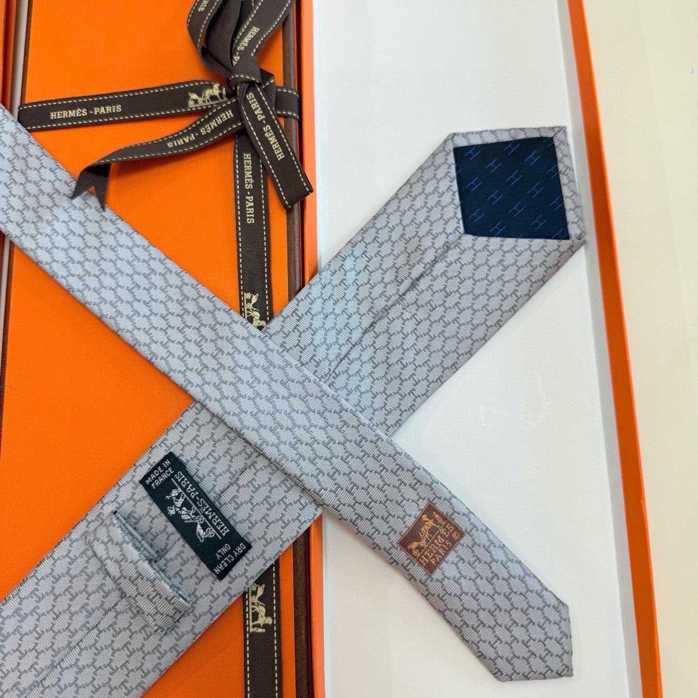 Hermes Dancing H Tie - DopestKickz