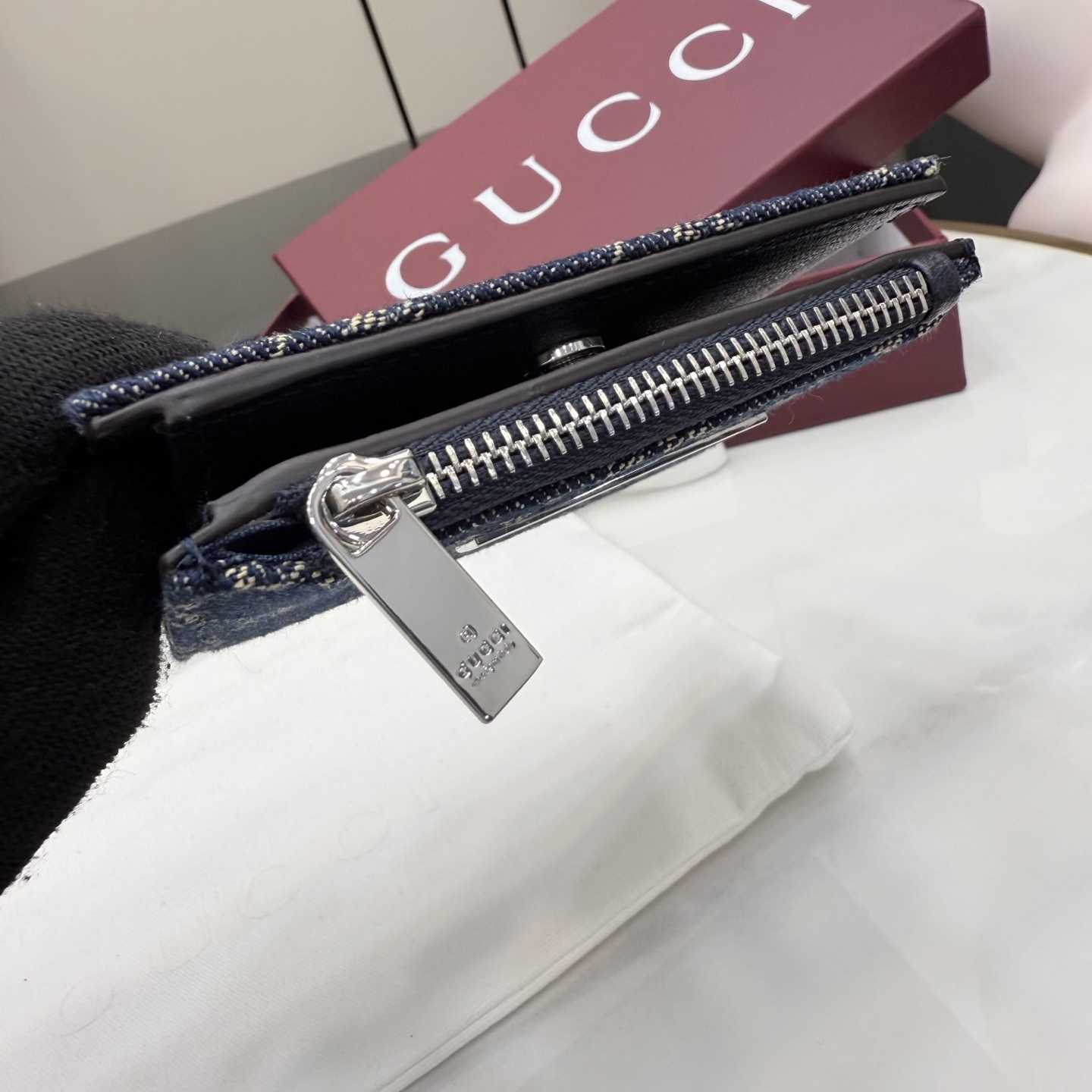 Gucci Small Wallet With Gucci Plaque - DopestKickz