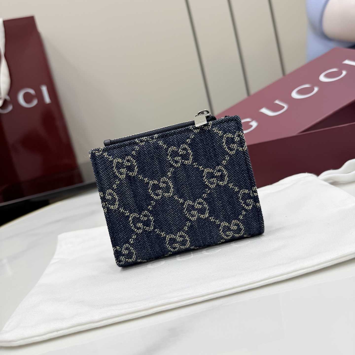 Gucci Small Wallet With Gucci Plaque - DopestKickz