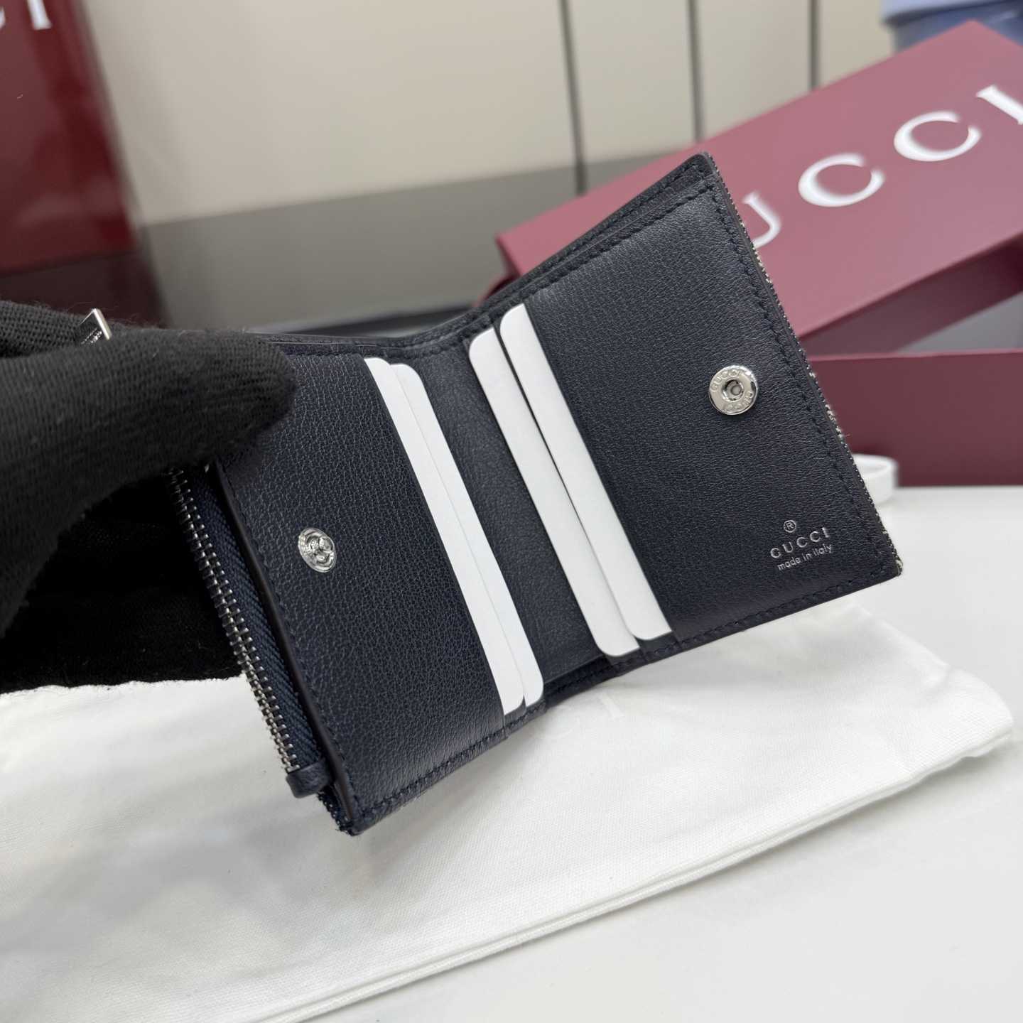Gucci Small Wallet With Gucci Plaque - DopestKickz