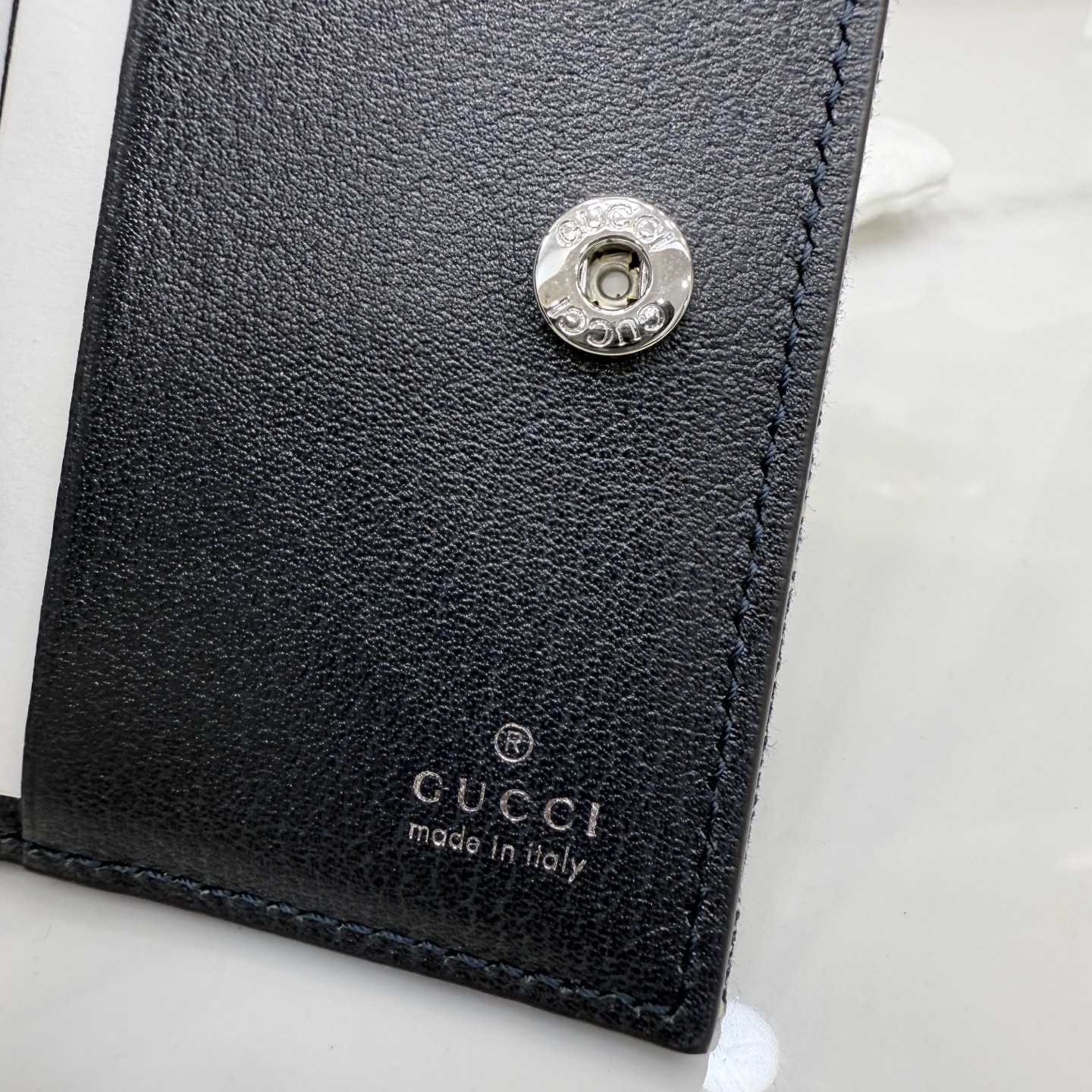 Gucci Small Wallet With Gucci Plaque - DopestKickz