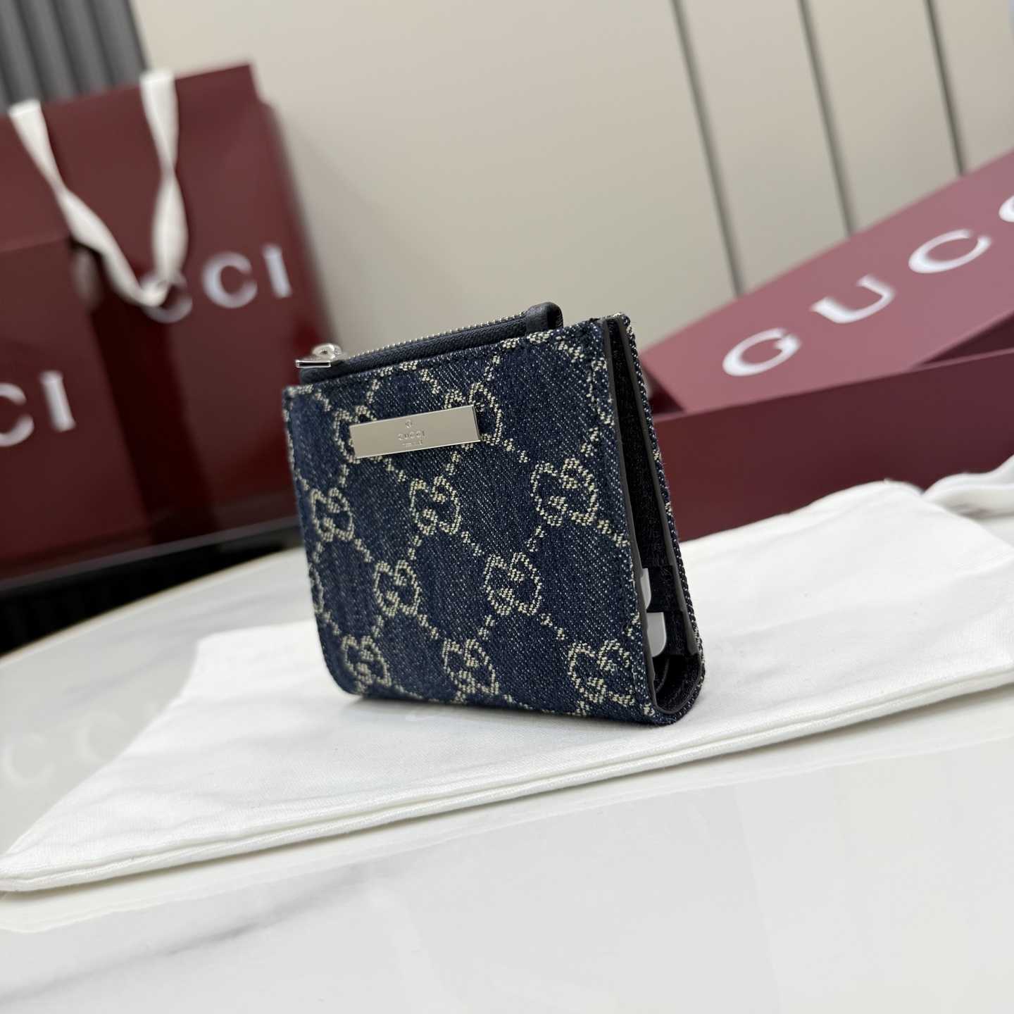 Gucci Small Wallet With Gucci Plaque - DopestKickz