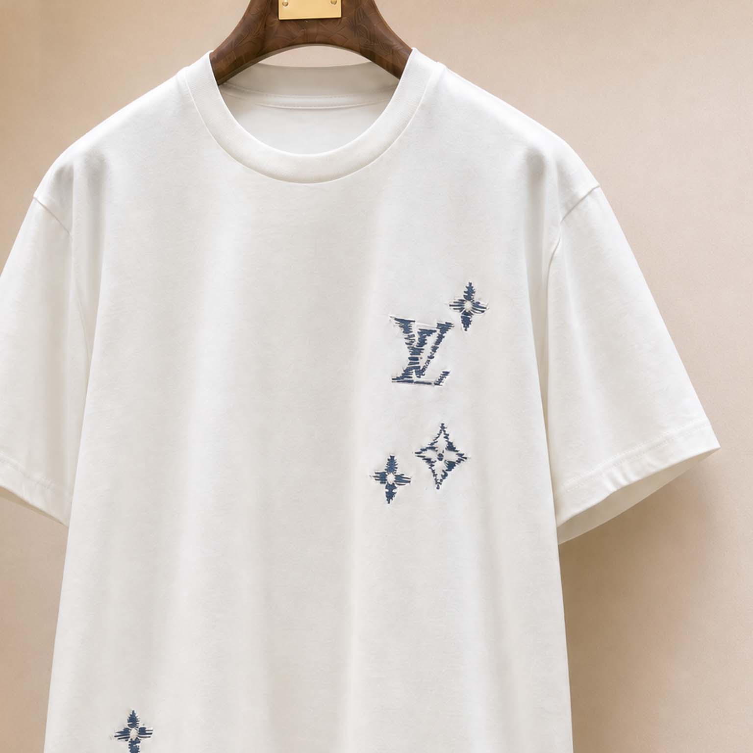 Louis Vuitton Embroidered Signature T-Shirt   1AK7FW - DopestKickz