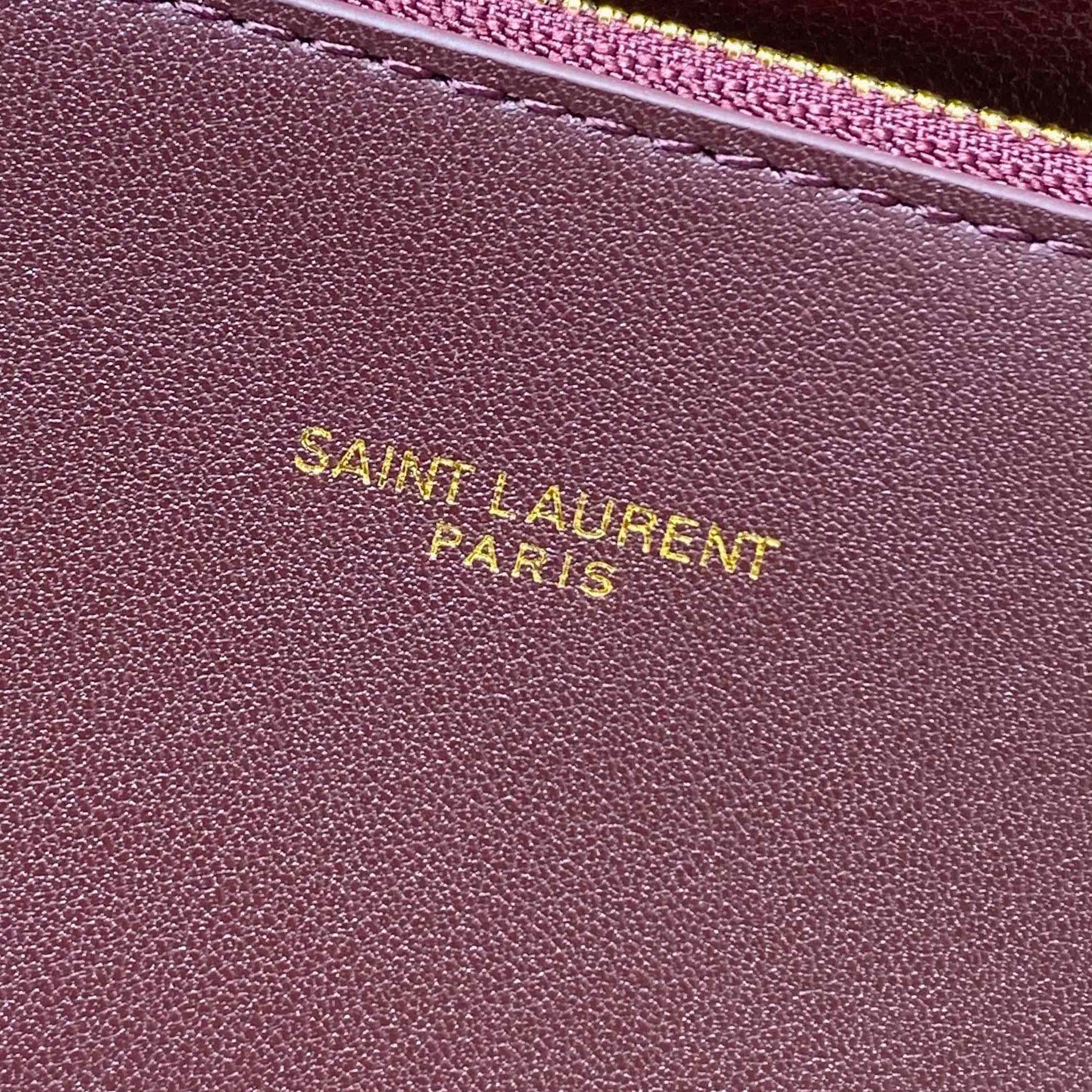 Saint Laurent LE 5 À 7 supple Large In Grained Leather - DopestKickz