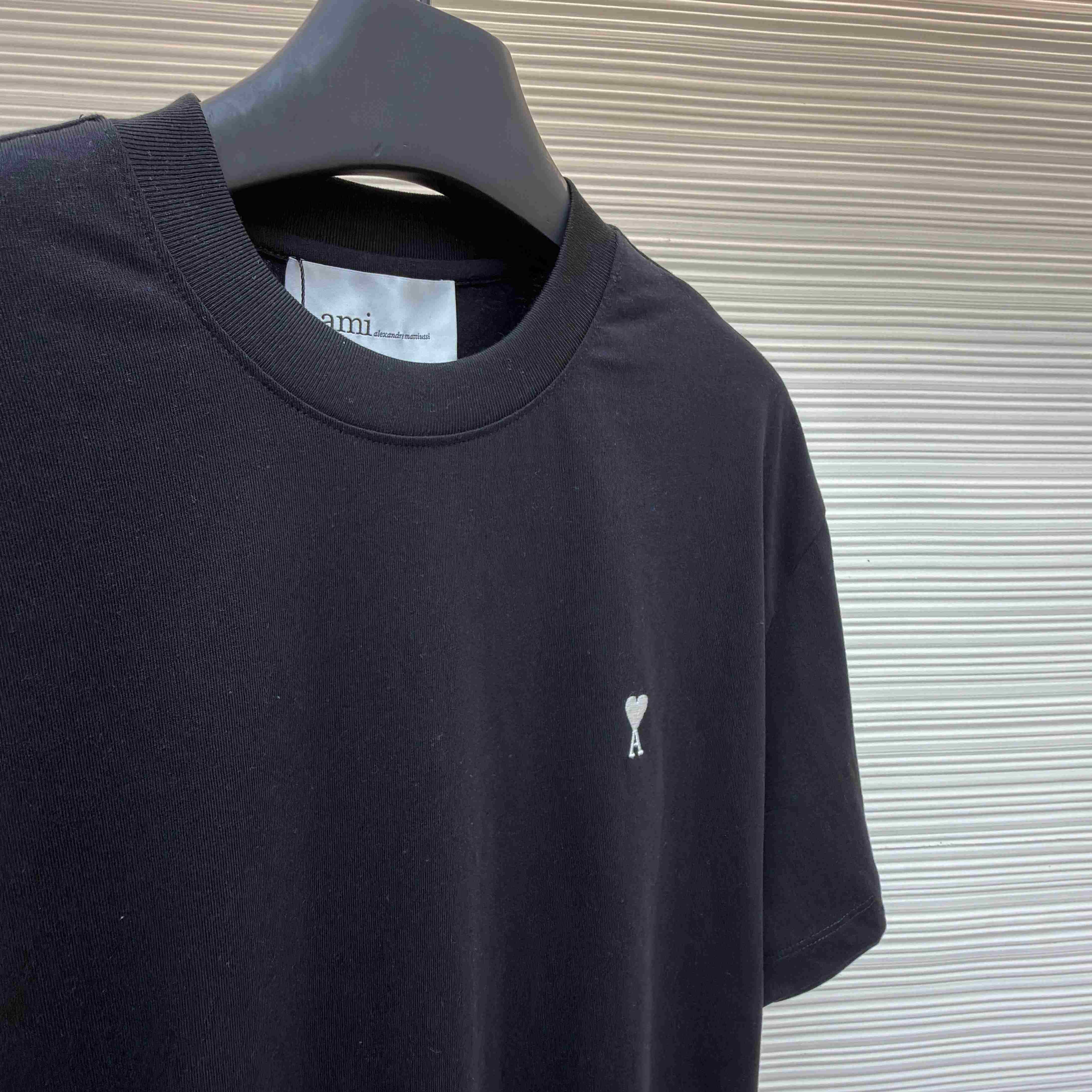 AMI Paris Black Cotton Ami De Coeur T-shirt - DopestKickz