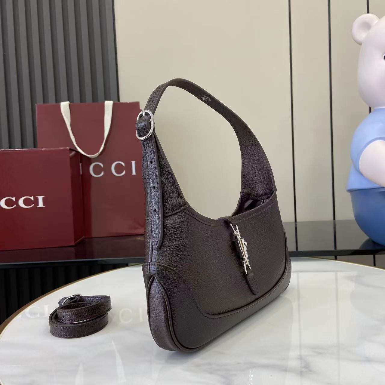 Gucci Jackie Slim Medium Shoulder Bag  - DopestKickz