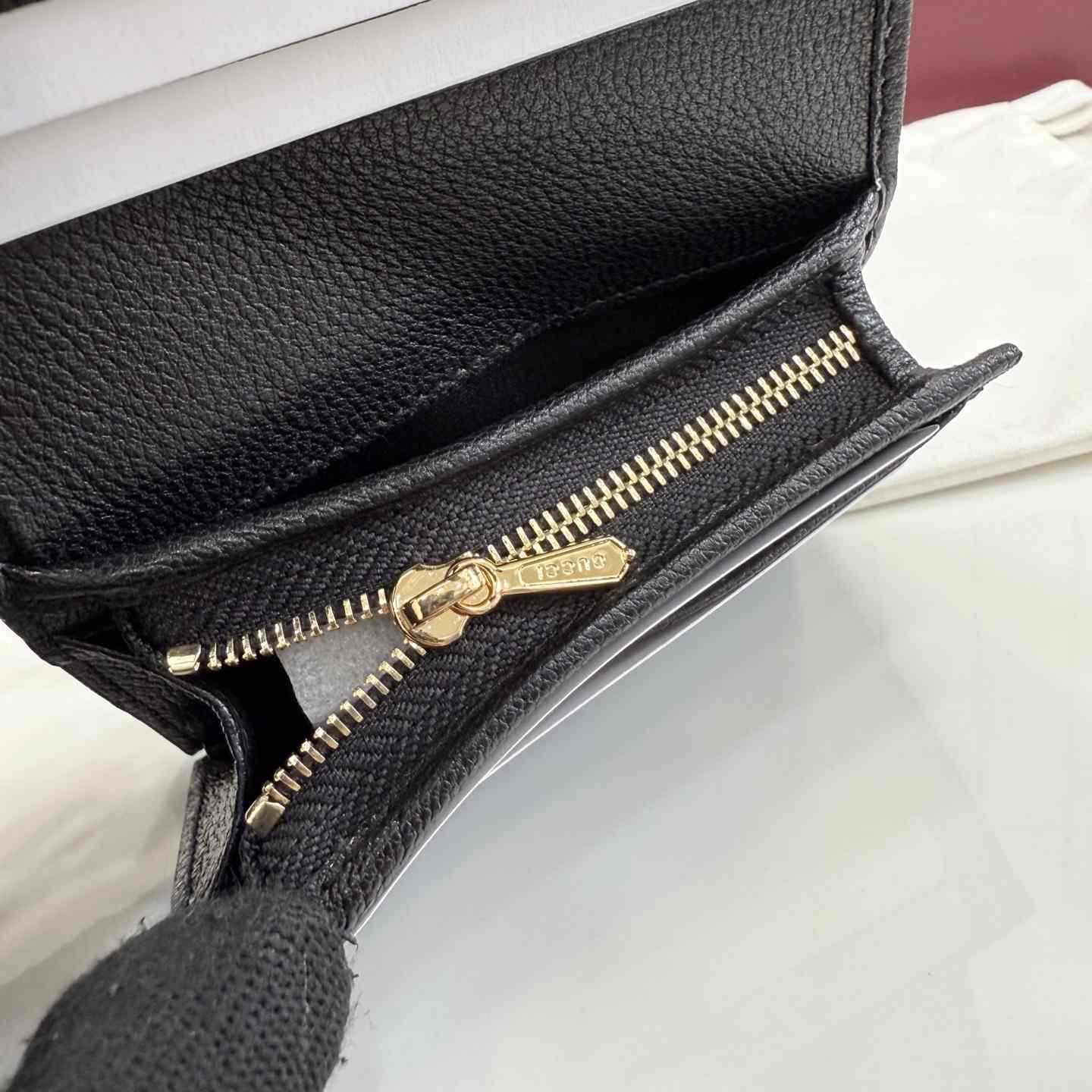 Gucci Jackie Medium Wallet - DopestKickz