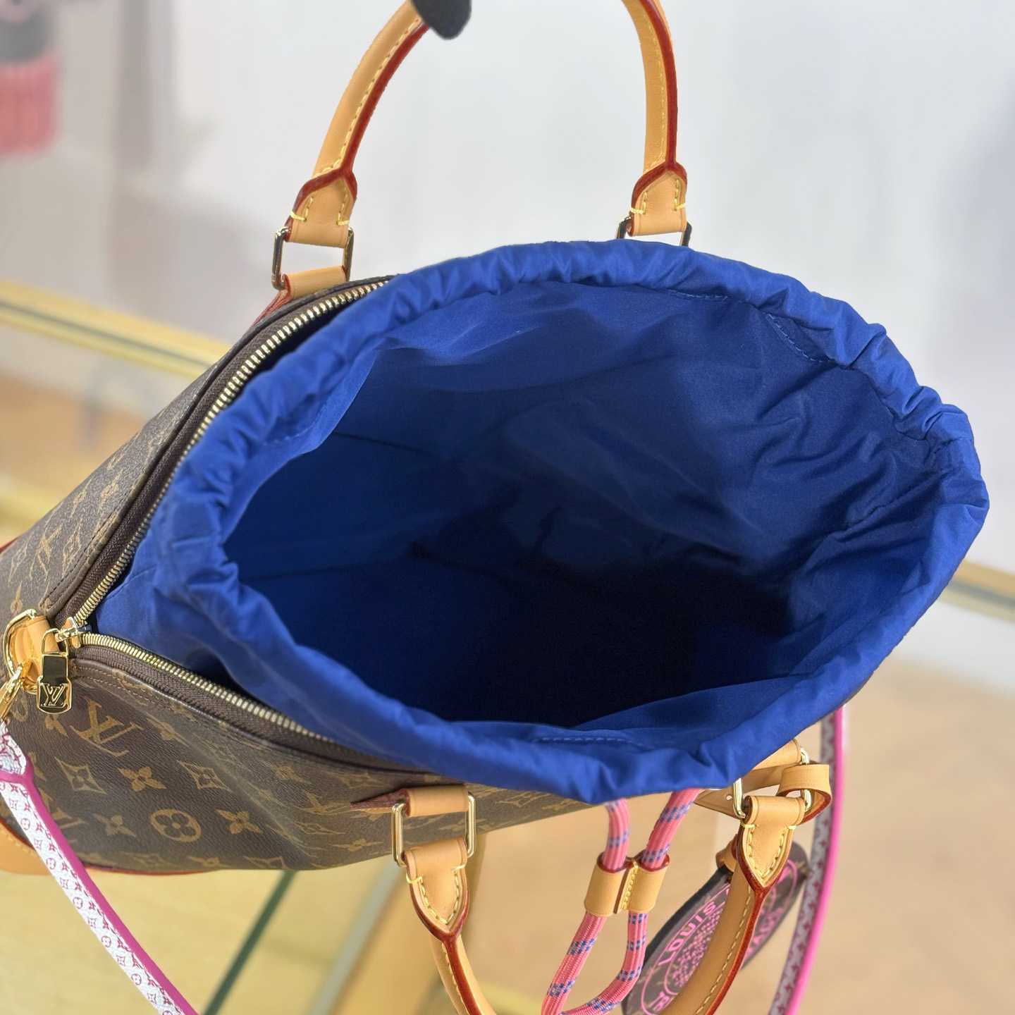 Louis Vuitton Alma MM M27327 - DopestKickz