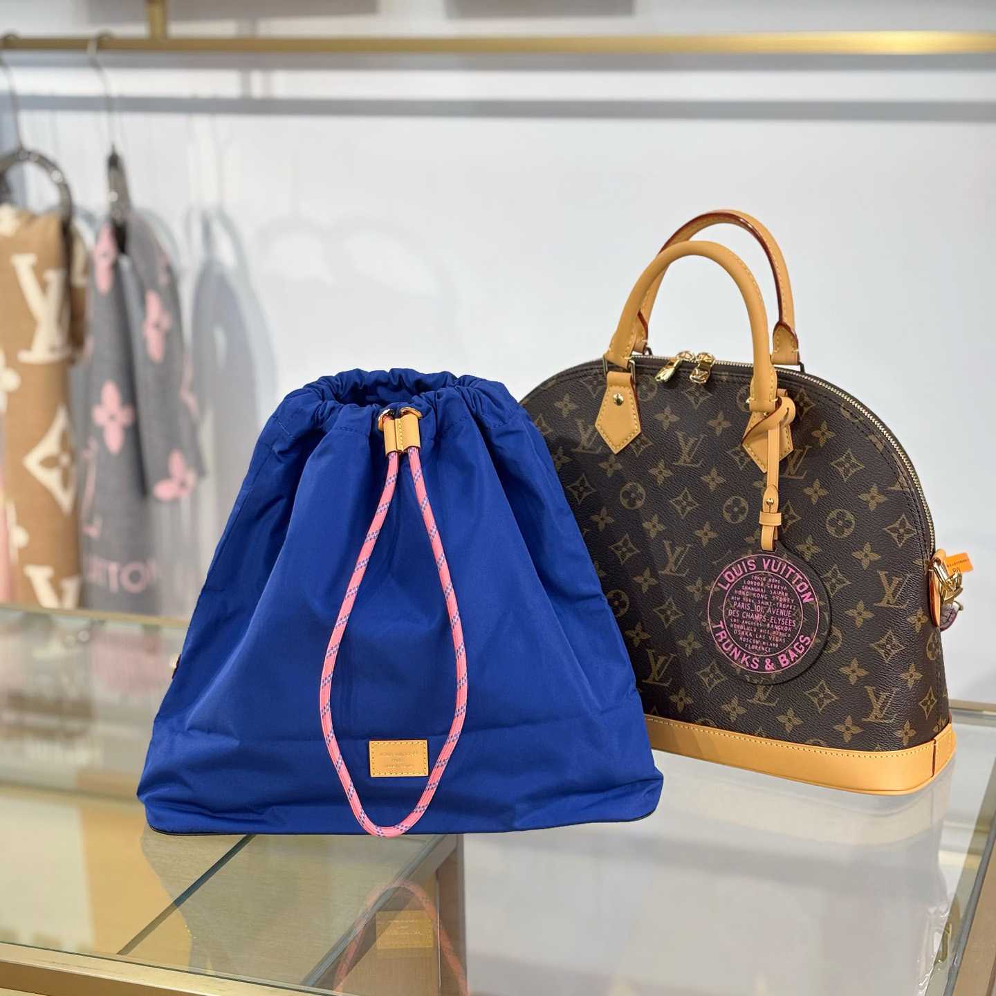 Louis Vuitton Alma MM M27327 - DopestKickz