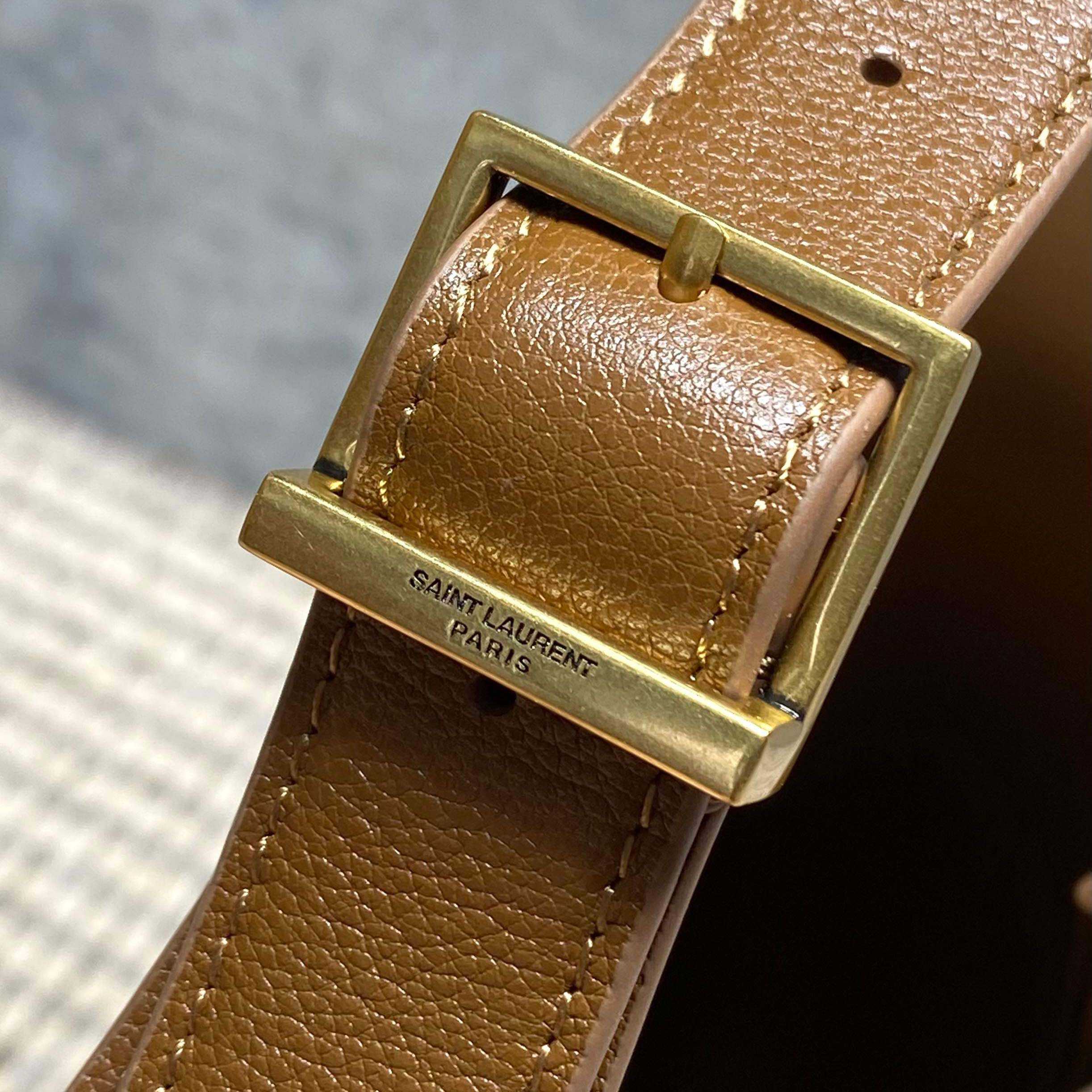 Saint Laurent LE 5 À 7 Supple Small In Grained Leather - DopestKickz
