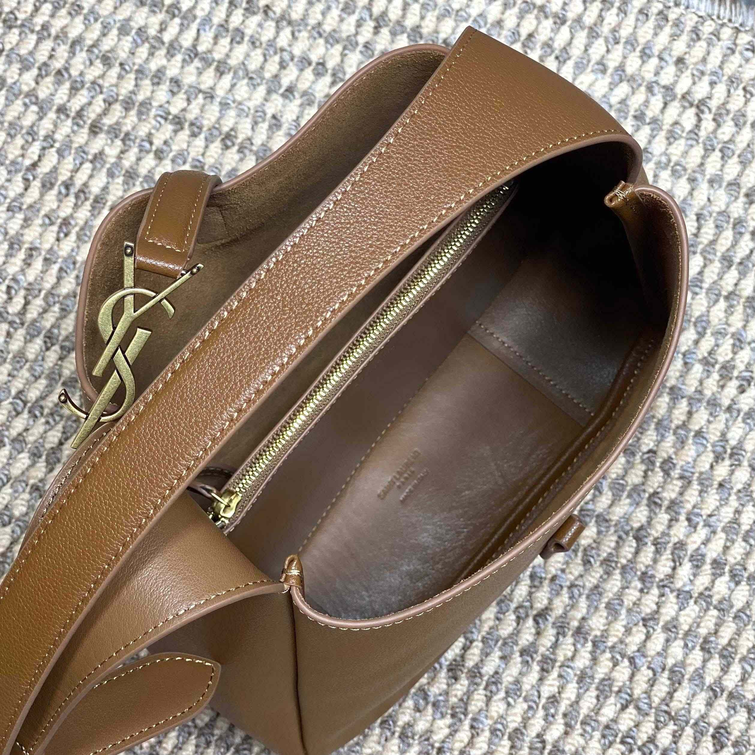 Saint Laurent LE 5 À 7 Supple Small In Grained Leather - DopestKickz