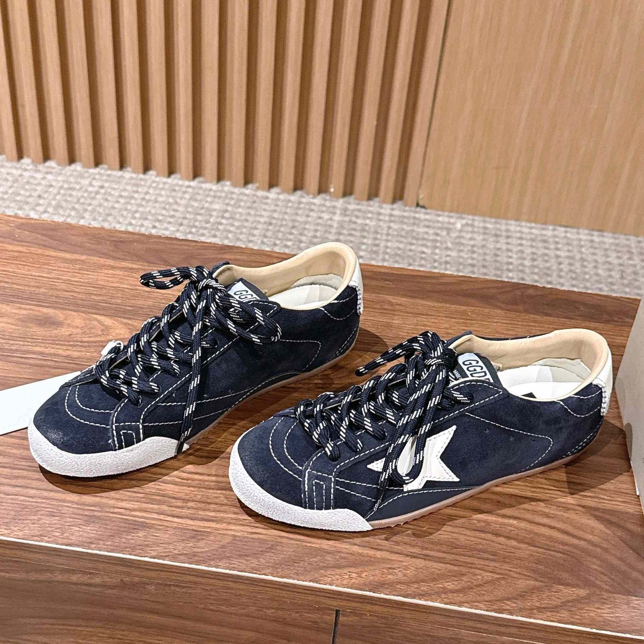 Golden Goose True-Star Sneakers - DopestKickz