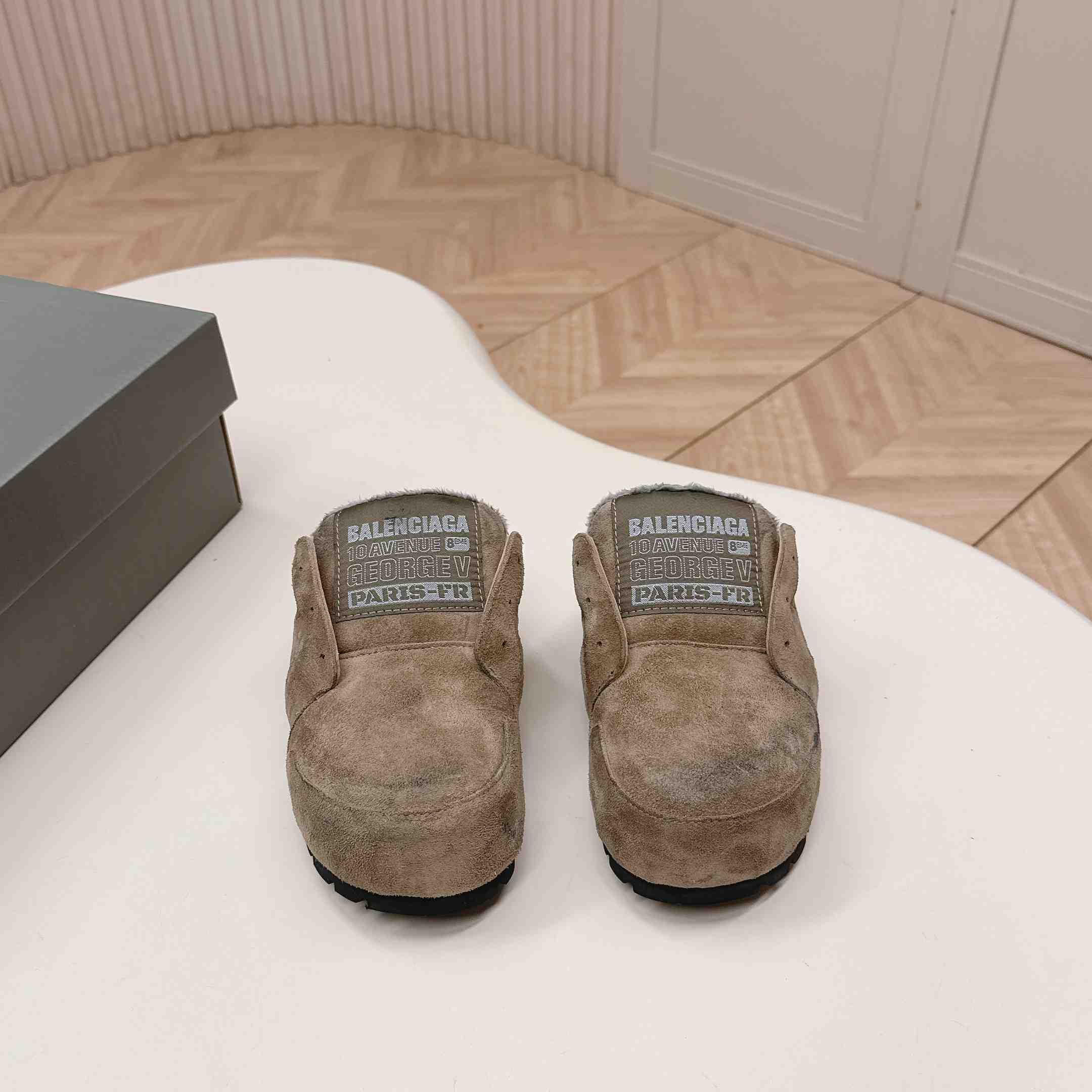 Balenciaga Dumbo Mule In Beige - DopestKickz