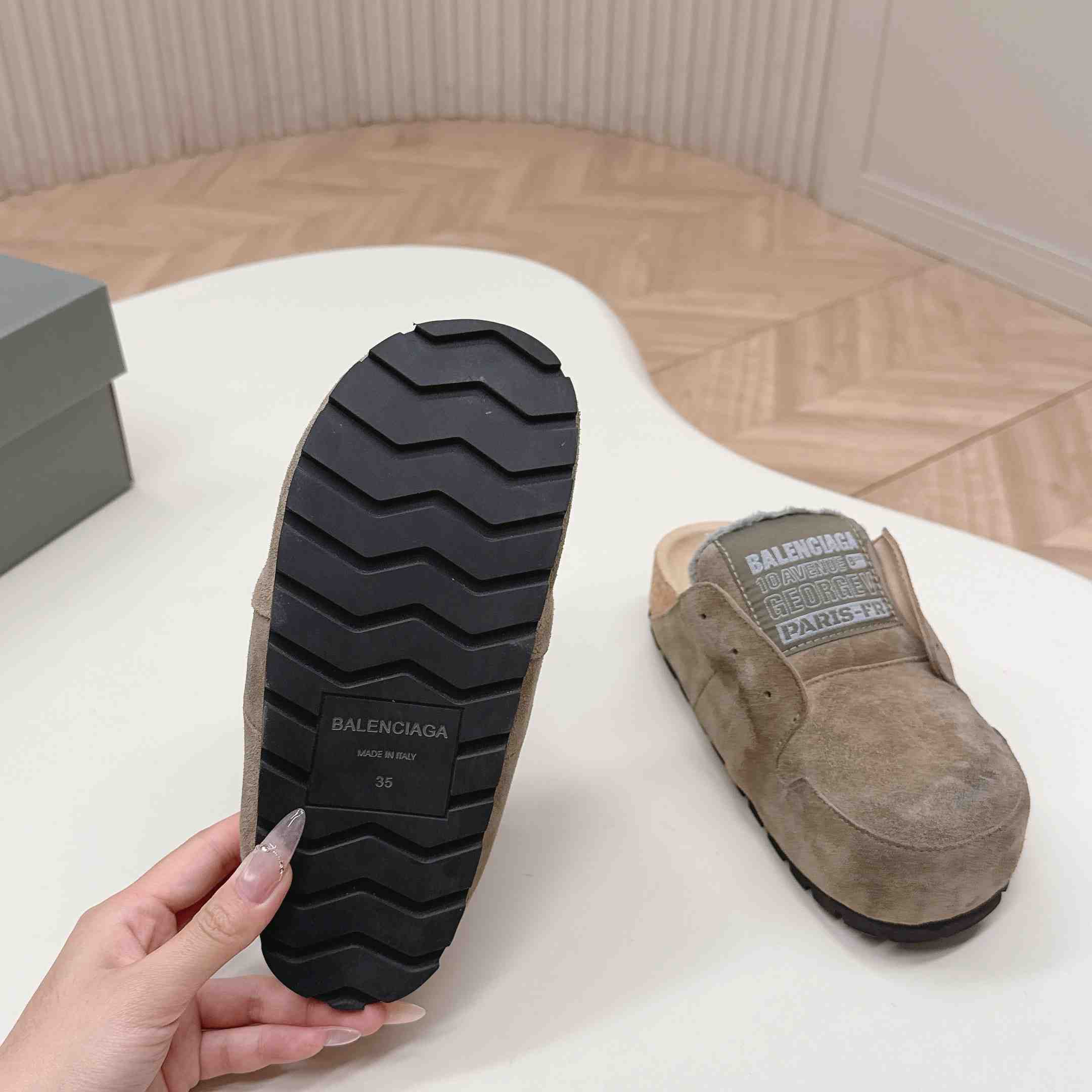 Balenciaga Dumbo Mule In Beige - DopestKickz
