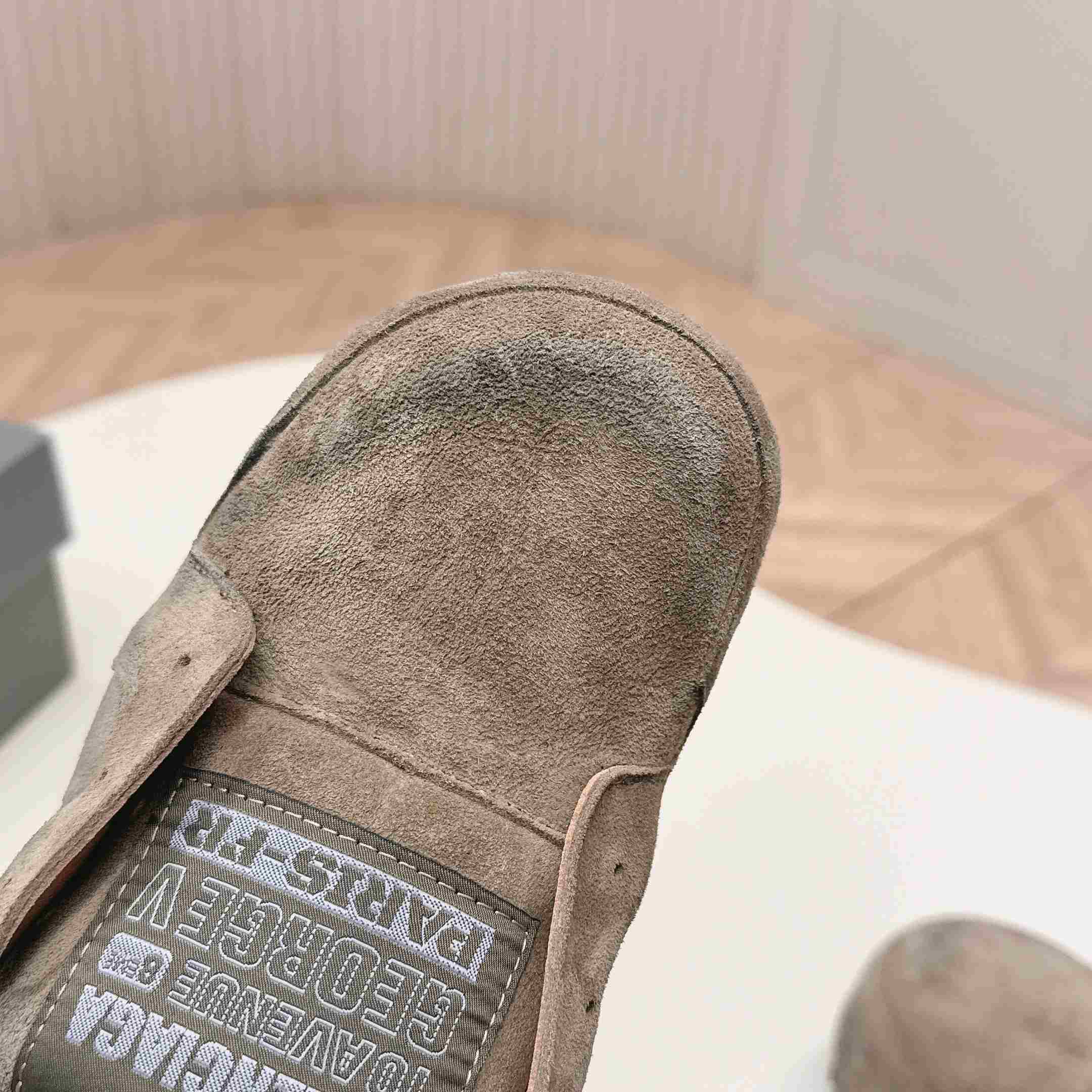 Balenciaga Dumbo Mule In Beige - DopestKickz