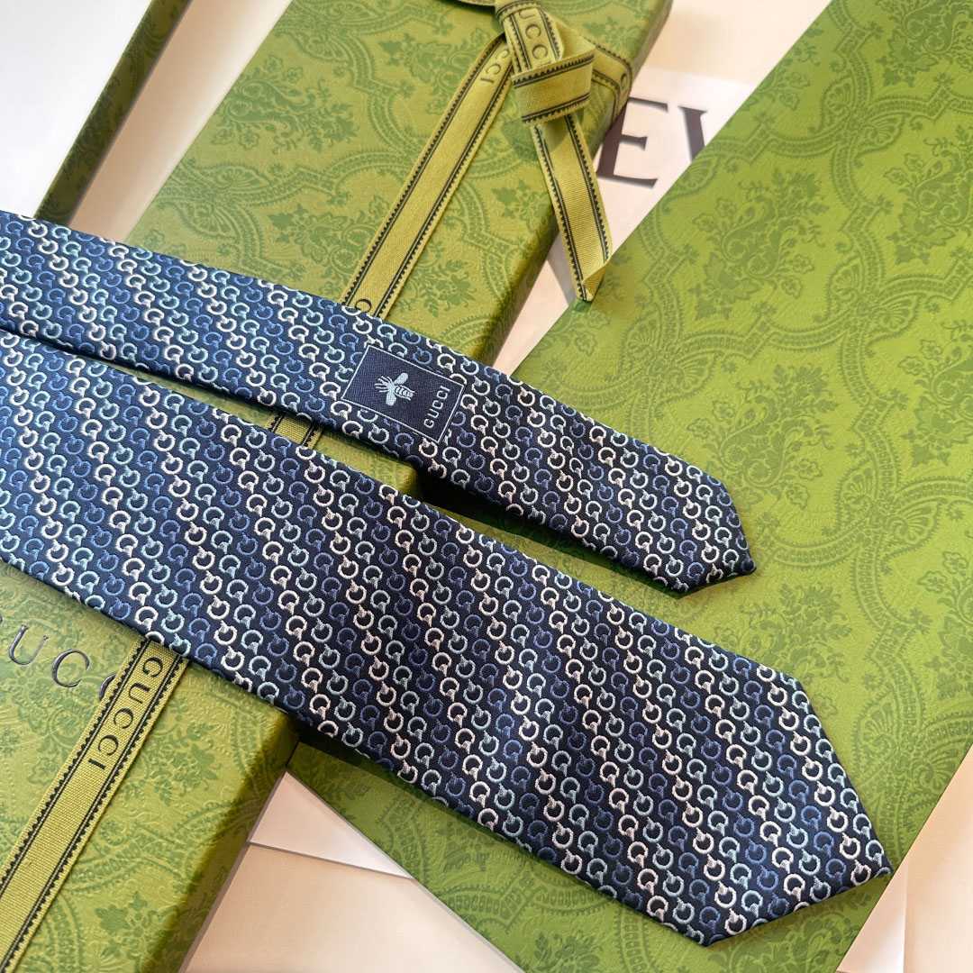 Gucci Horse-Bit Chain Tie - DopestKickz