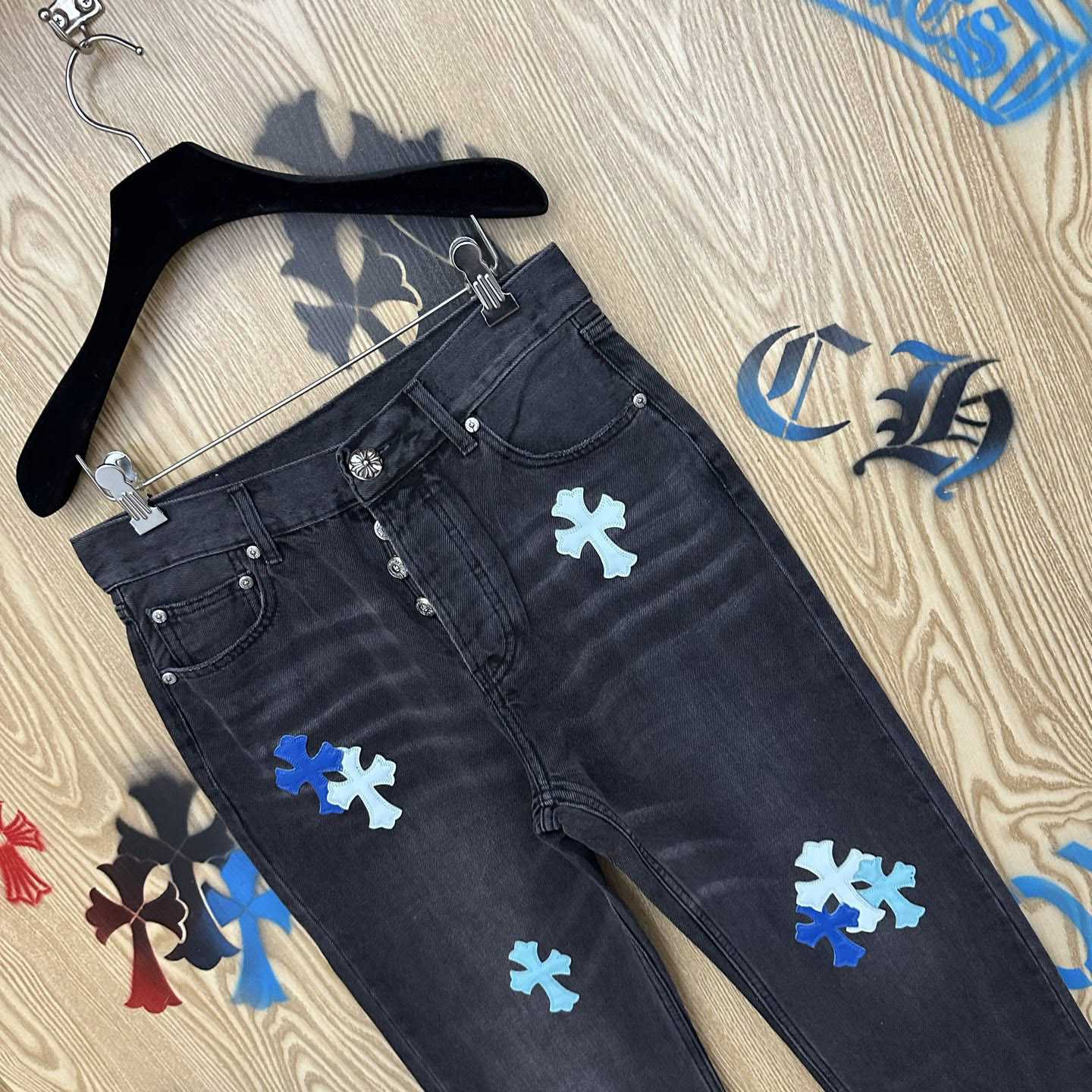 Chrome Hearts London Exclusive Levi's Cross Patch Jeans - DopestKickz