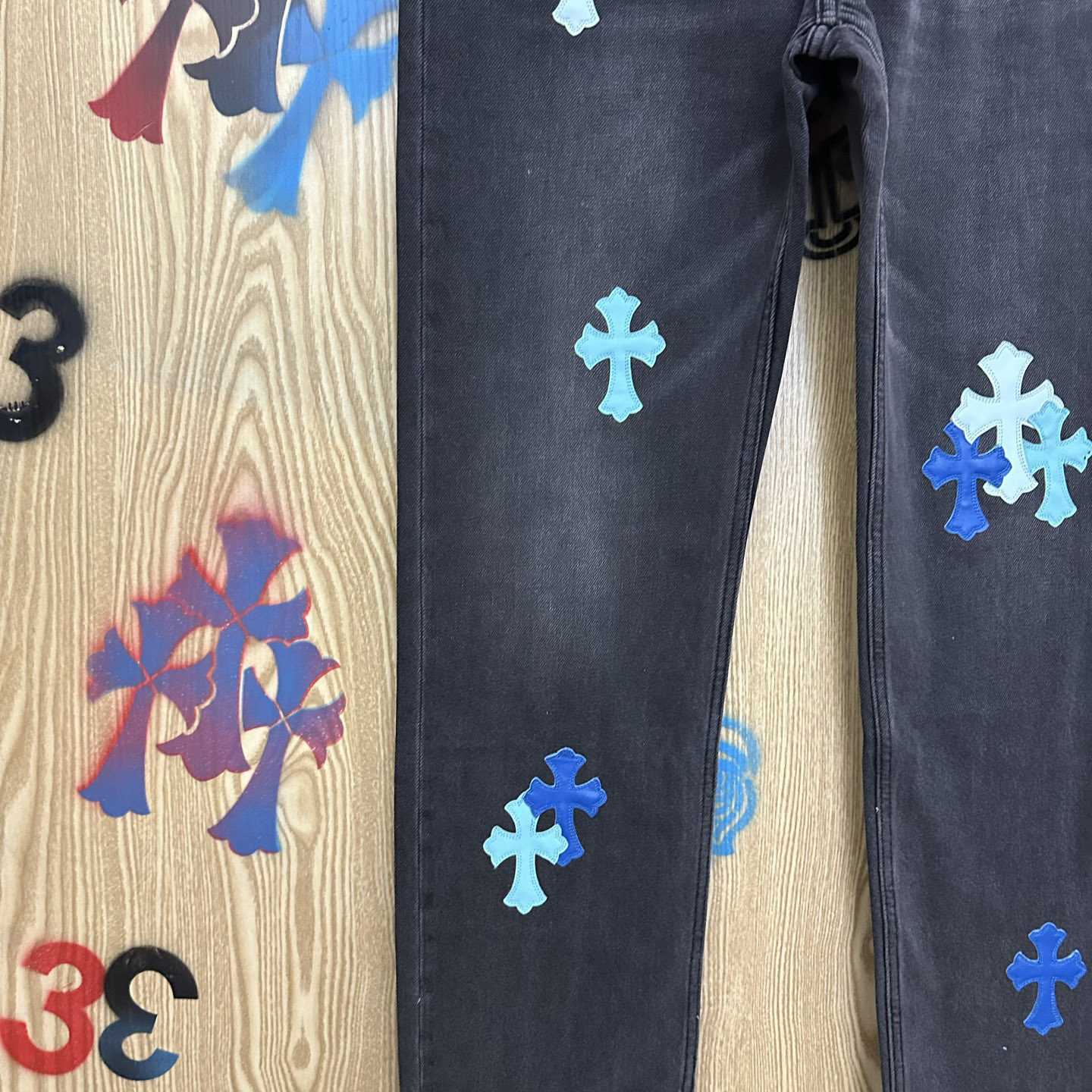 Chrome Hearts London Exclusive Levi's Cross Patch Jeans - DopestKickz