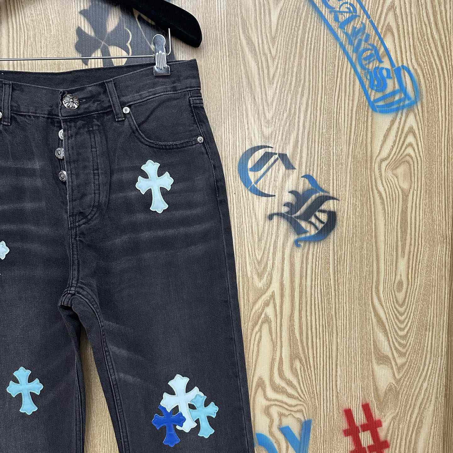 Chrome Hearts London Exclusive Levi's Cross Patch Jeans - DopestKickz