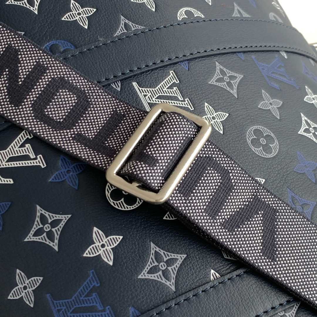 Louis Vuitton Keepall Bandoulière 50   M28836 - DopestKickz