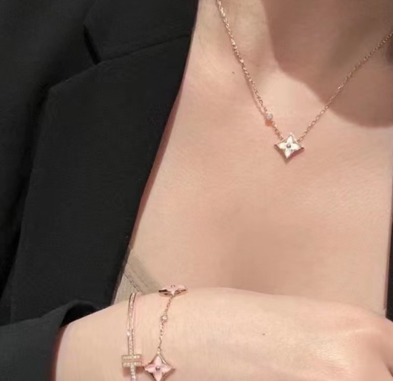 Louis Vuitton Color Blossom BB Star Pendant - DopestKickz