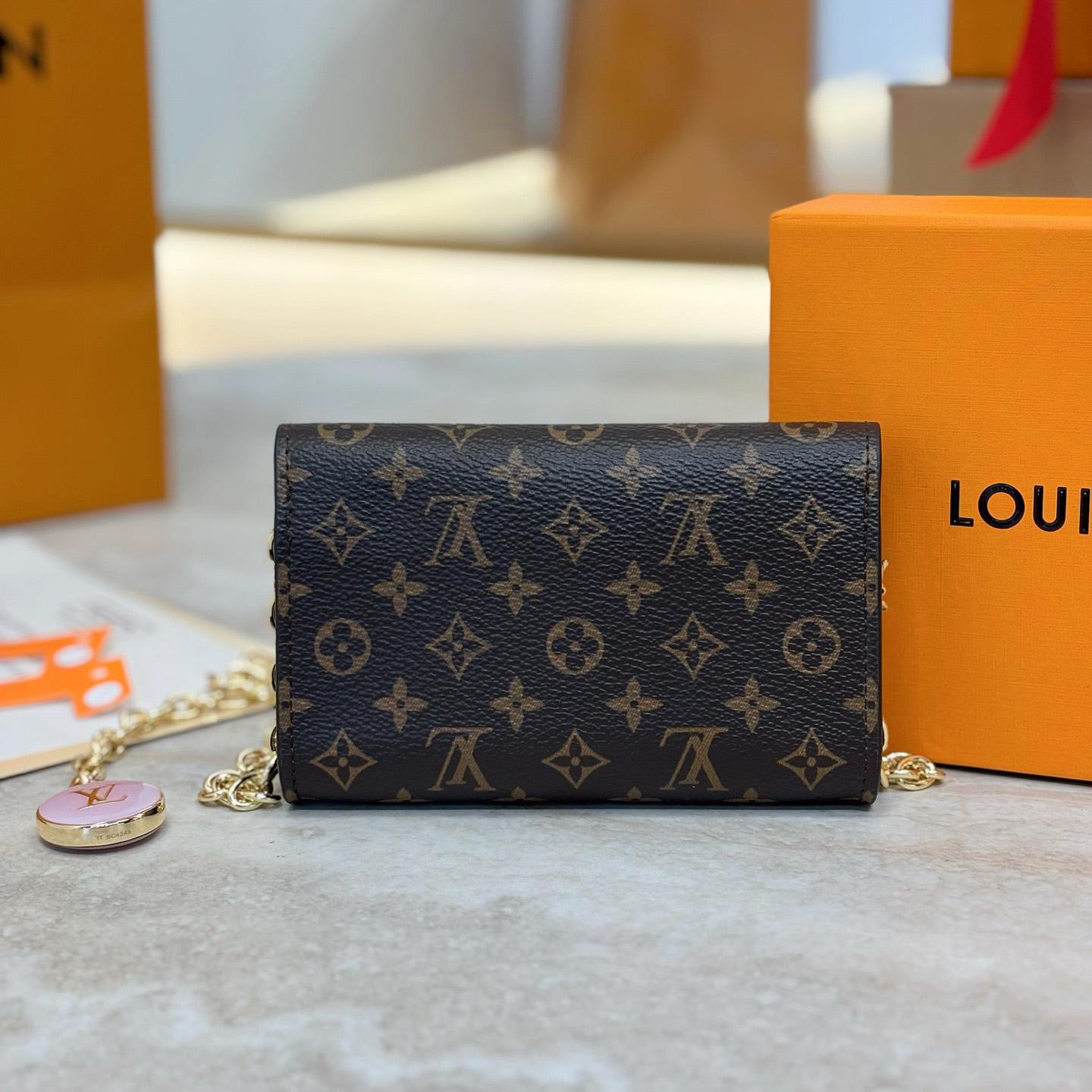 Louis Vuitton Pouch Metis Belt M4588Z - DopestKickz