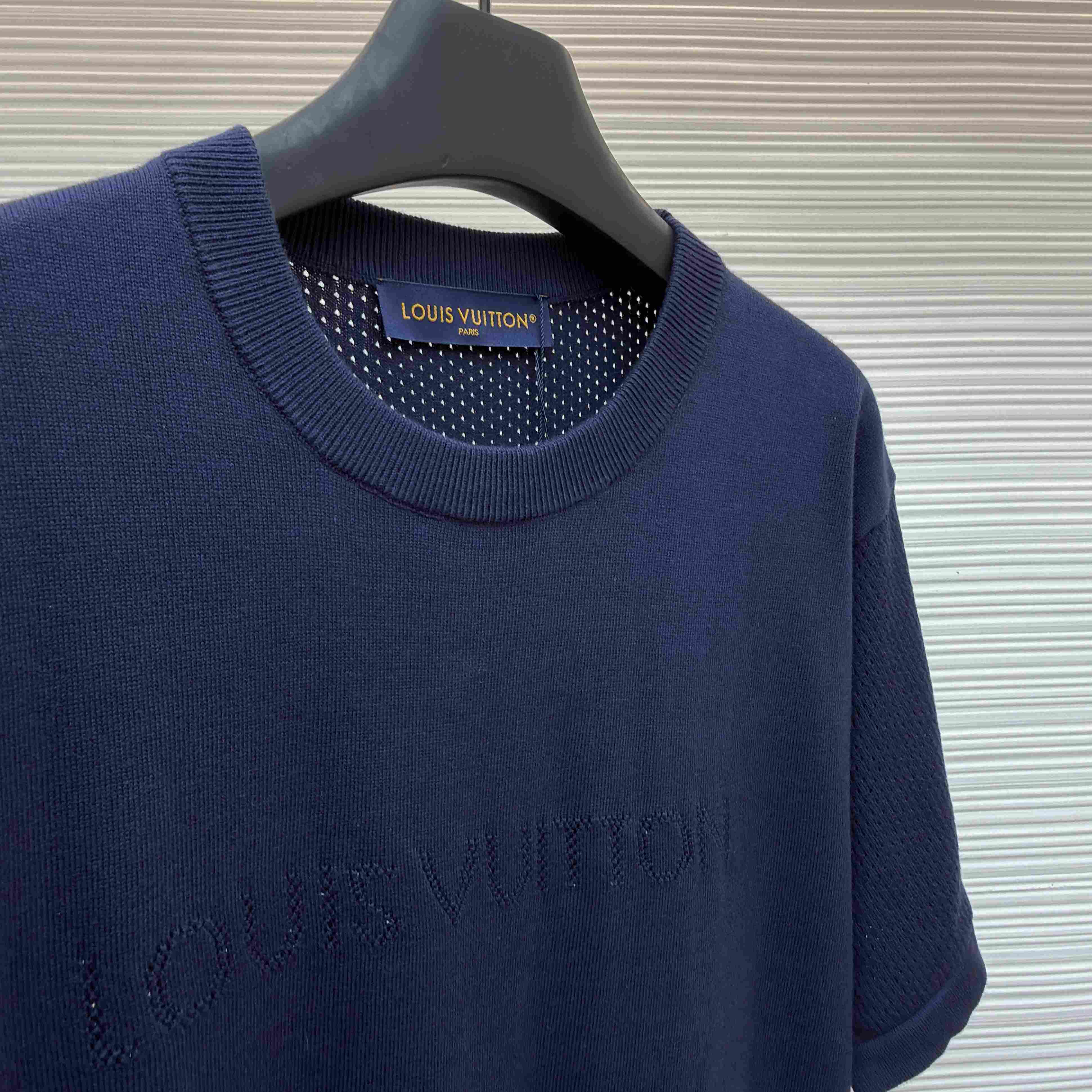Louis Vuitton Cotton-Cashmere Short-Sleeved Crewneck 1AK6XR - DopestKickz