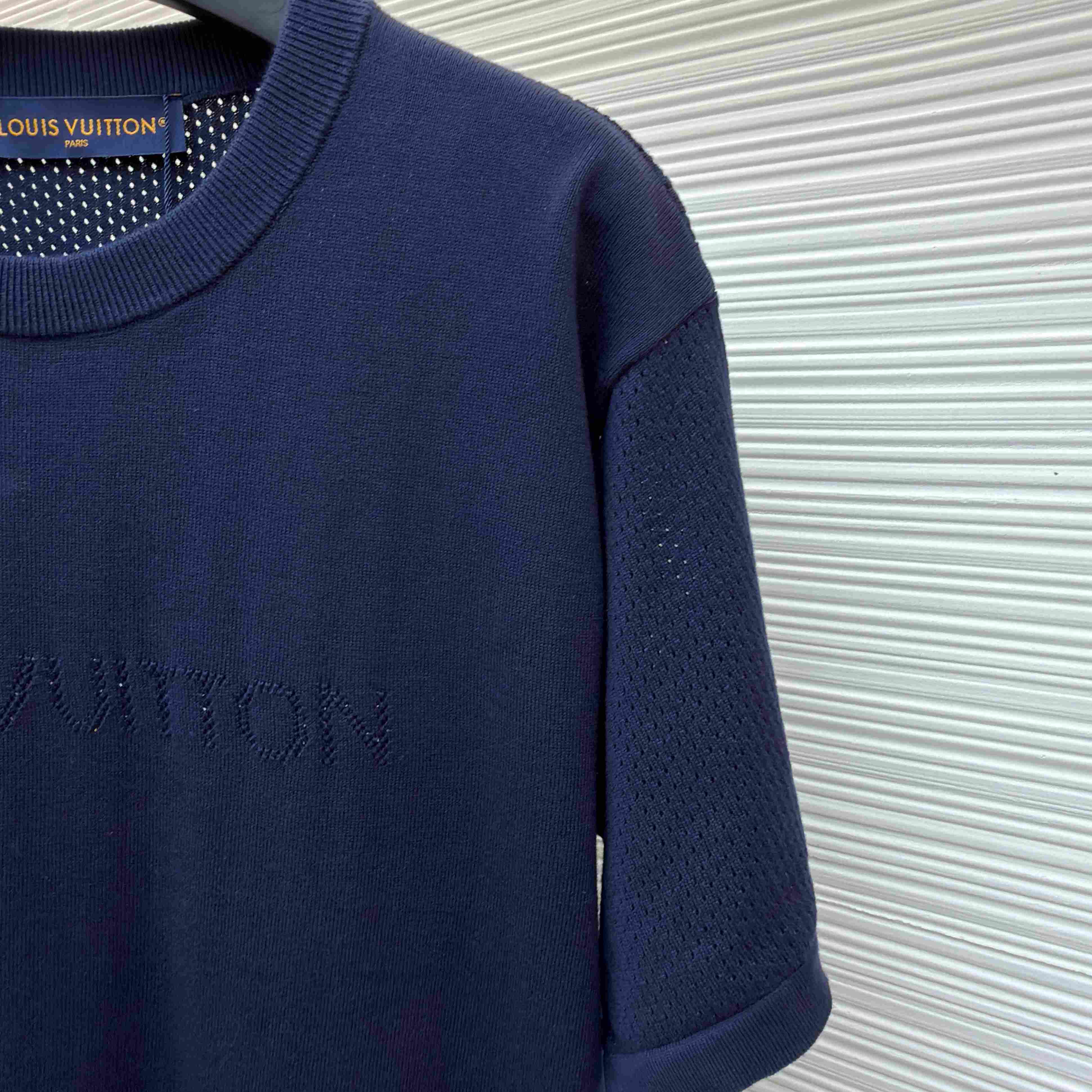 Louis Vuitton Cotton-Cashmere Short-Sleeved Crewneck 1AK6XR - DopestKickz