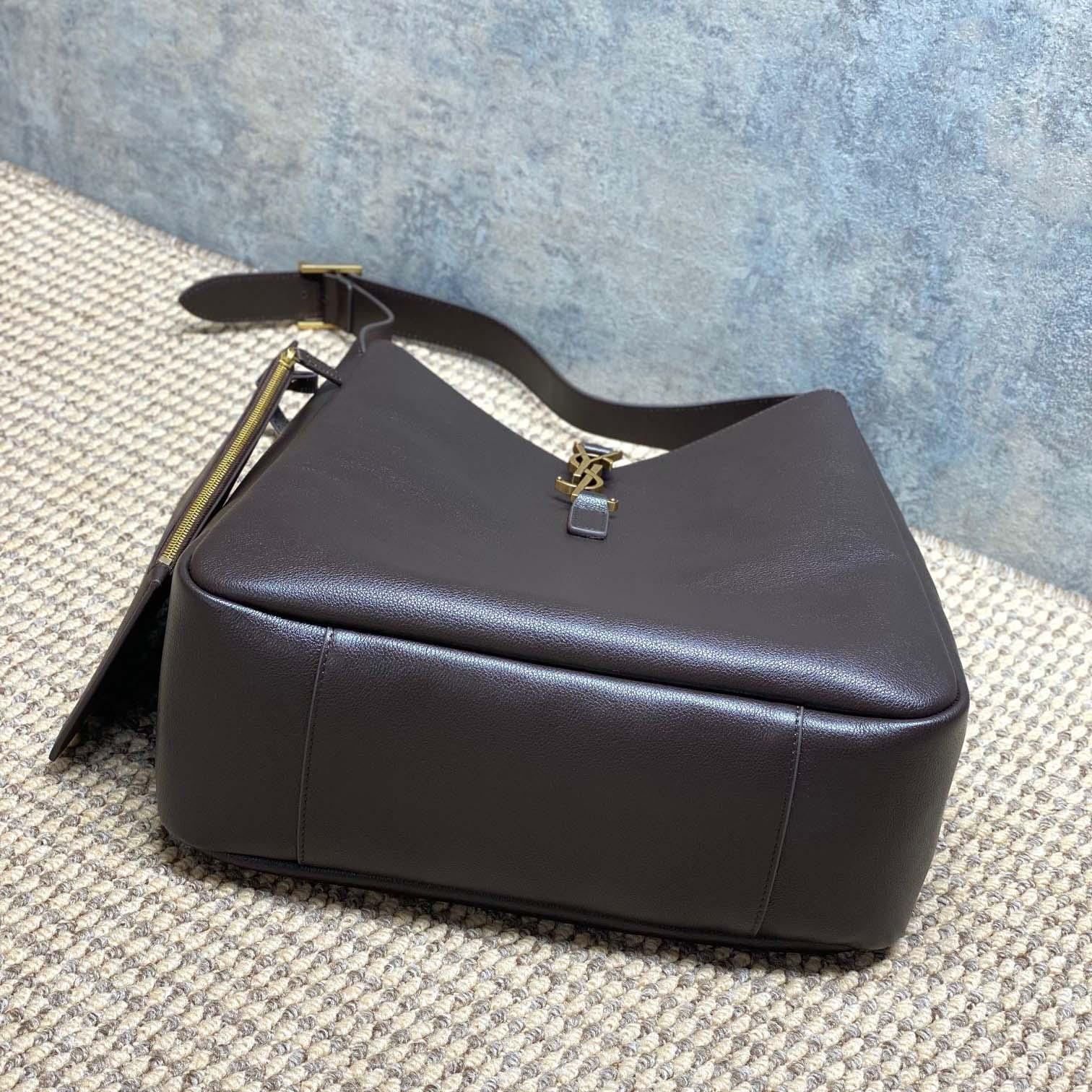Saint Laurent LE 5 À 7 Supple LARGE In Grained Leather - DopestKickz