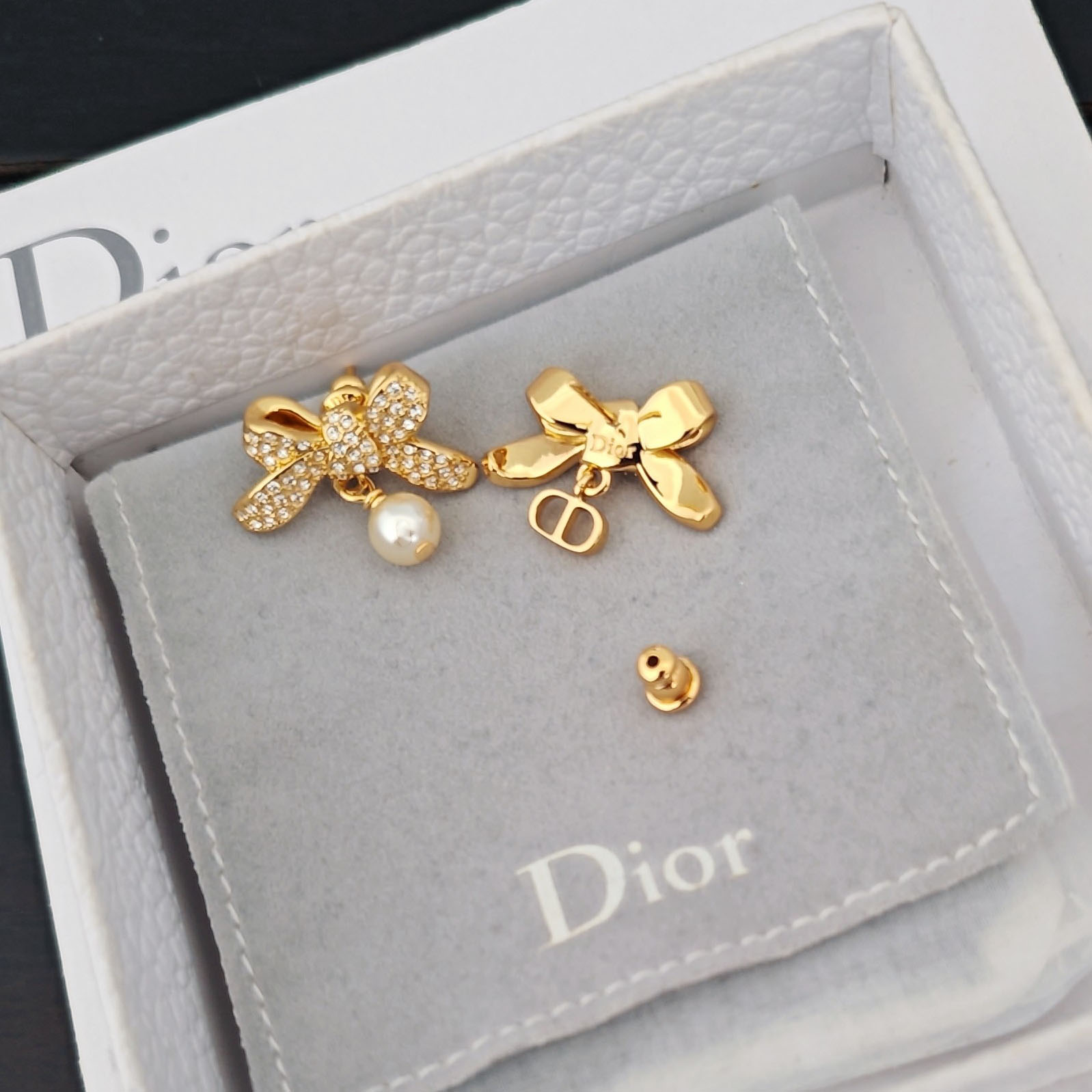 Dior Delicate Bow Earrings - DopestKickz