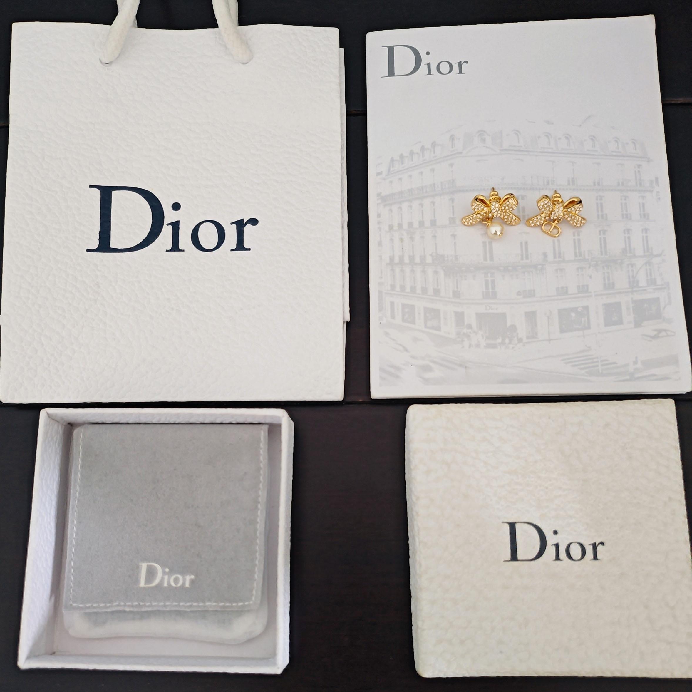 Dior Delicate Bow Earrings - DopestKickz