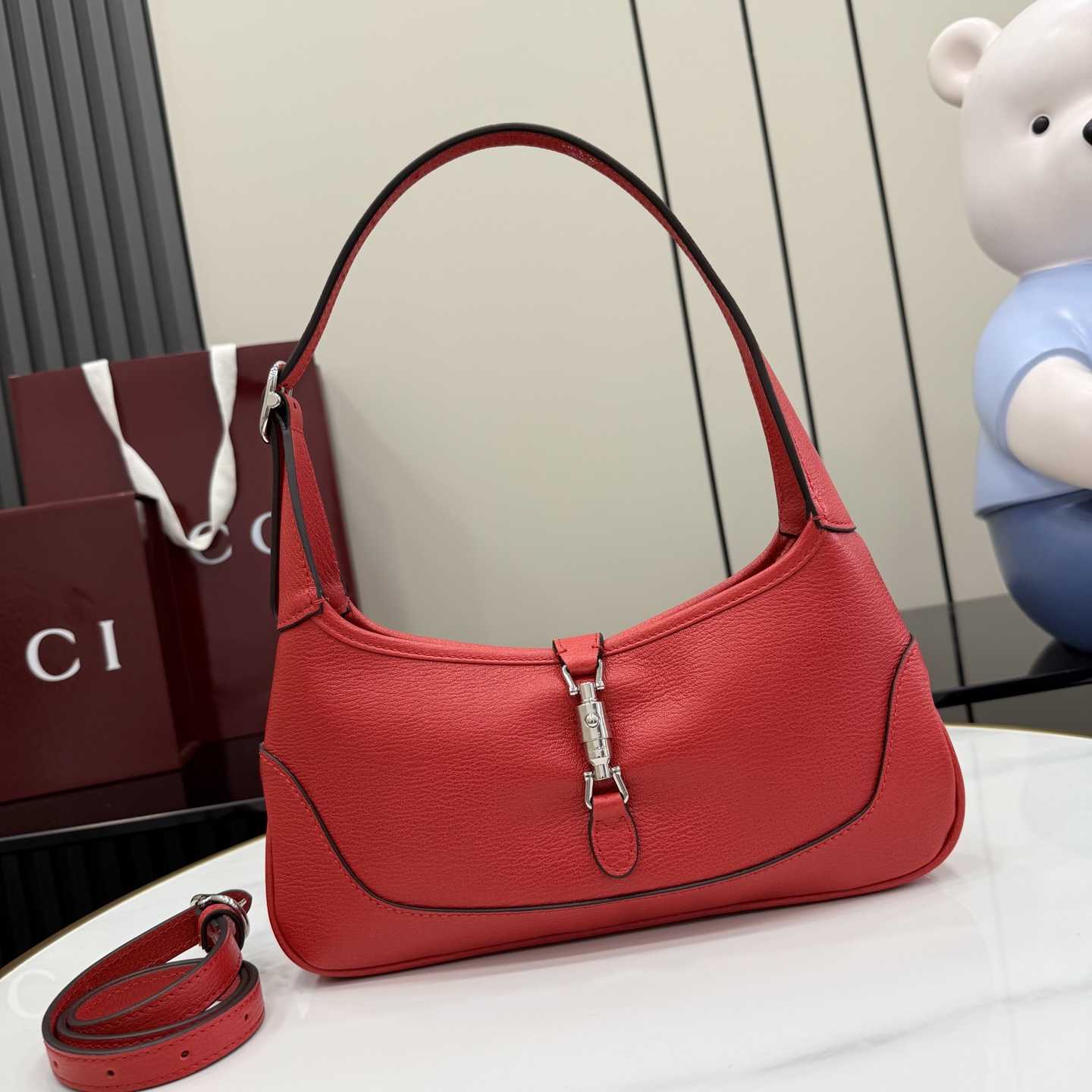 Gucci Jackie Slim Medium Shoulder Bag  - DopestKickz