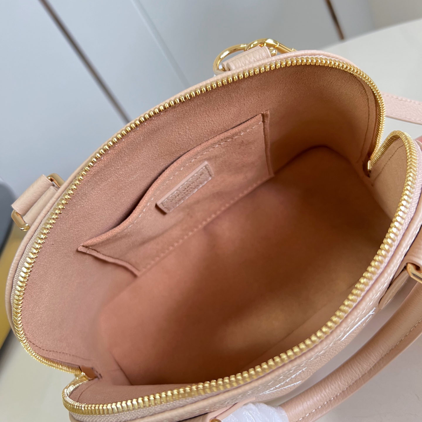 Louis Vuitton Alma BB M28458 - DopestKickz