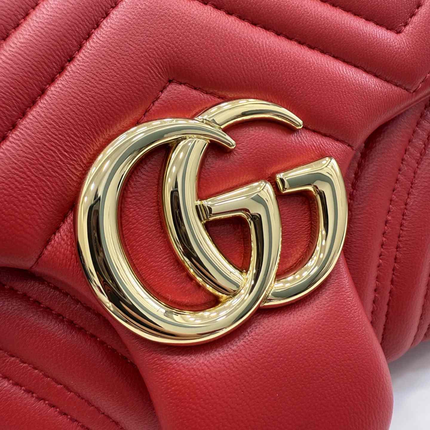 Gucci GG Marmont Medium Shoulder Bag - DopestKickz