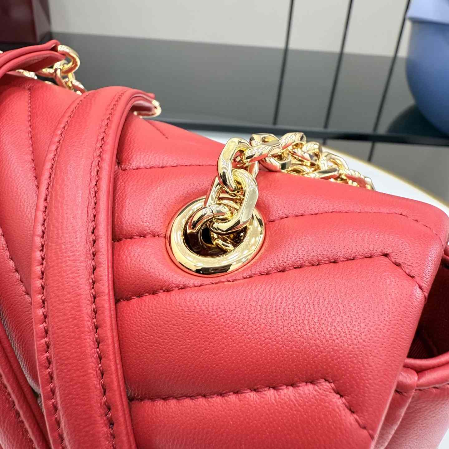 Gucci GG Marmont Medium Shoulder Bag - DopestKickz